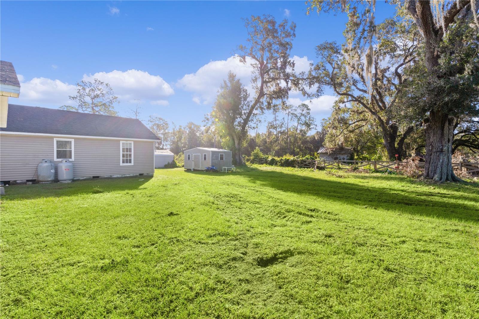 2697 CR 774, WEBSTER, FL, 33597