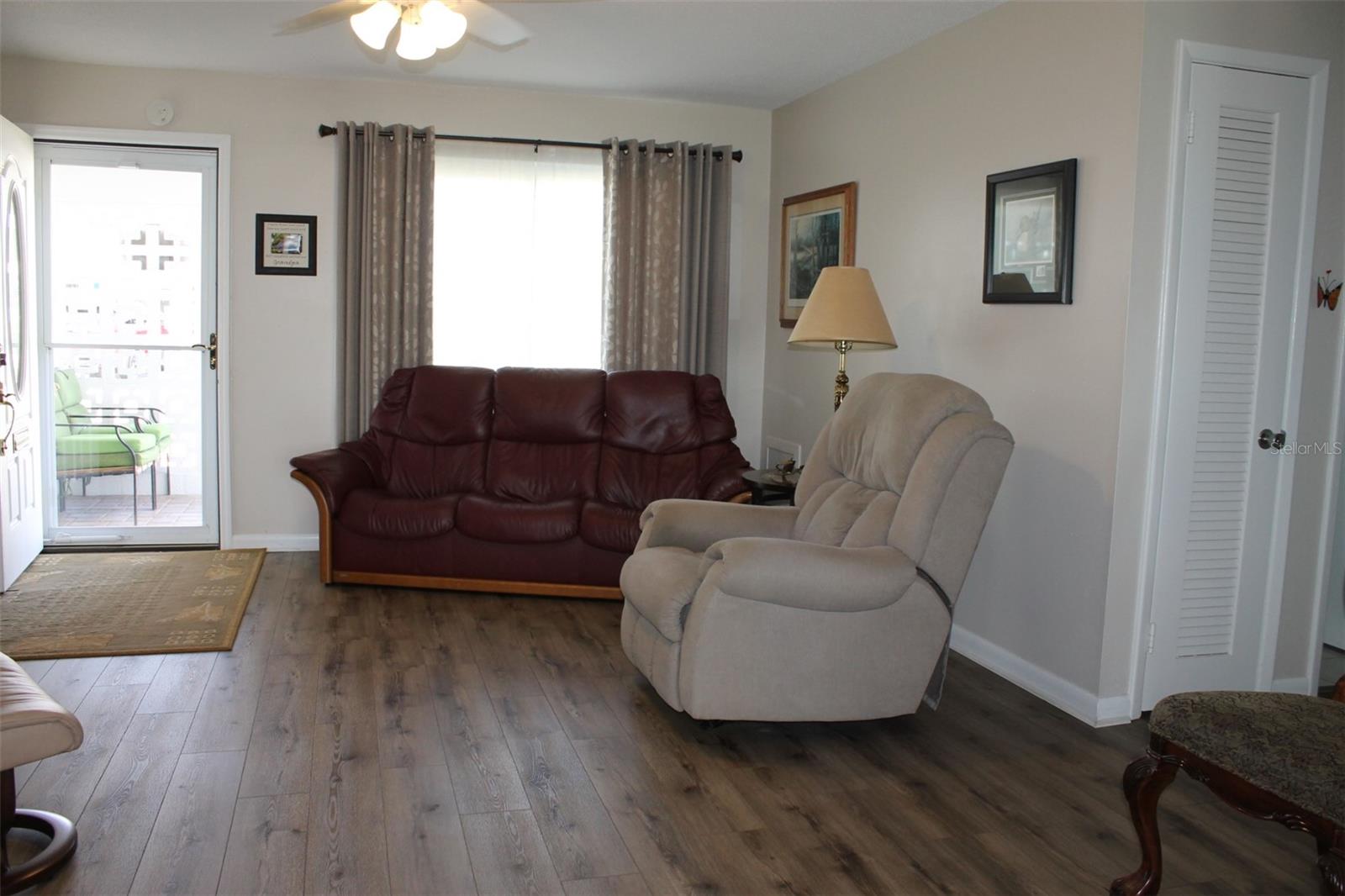 4460 95TH AVE N #1, PINELLAS PARK, FL, 33782