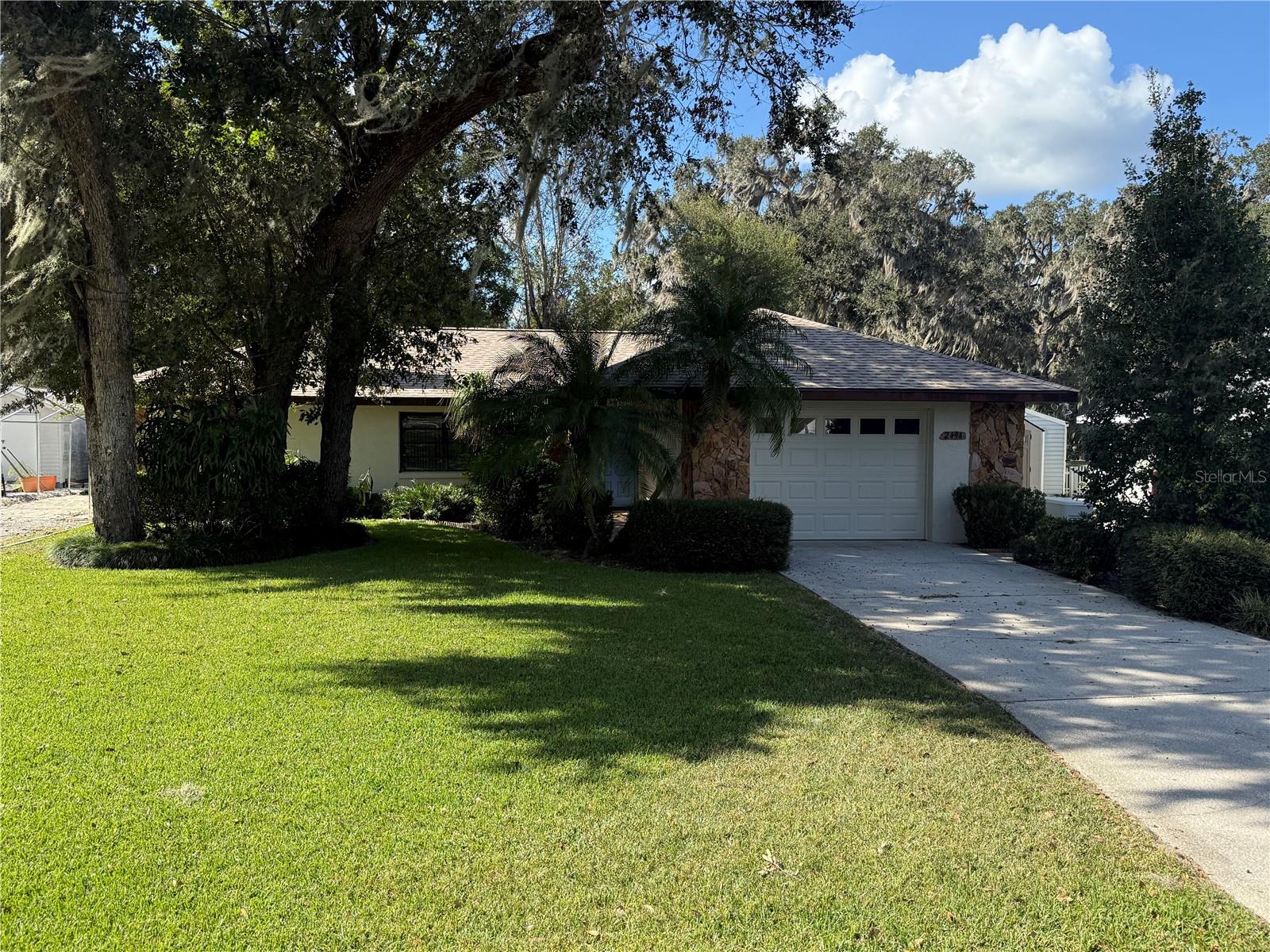 2494 COUNTY ROAD 447, LAKE PANASOFFKEE, FL, 33538