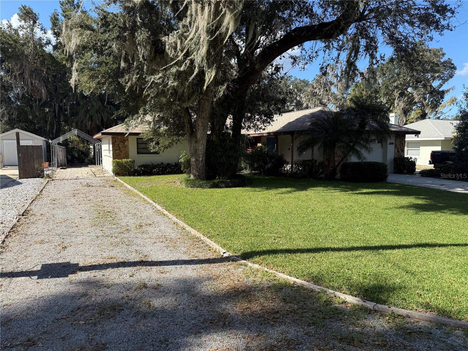 2494 COUNTY ROAD 447, LAKE PANASOFFKEE, FL, 33538