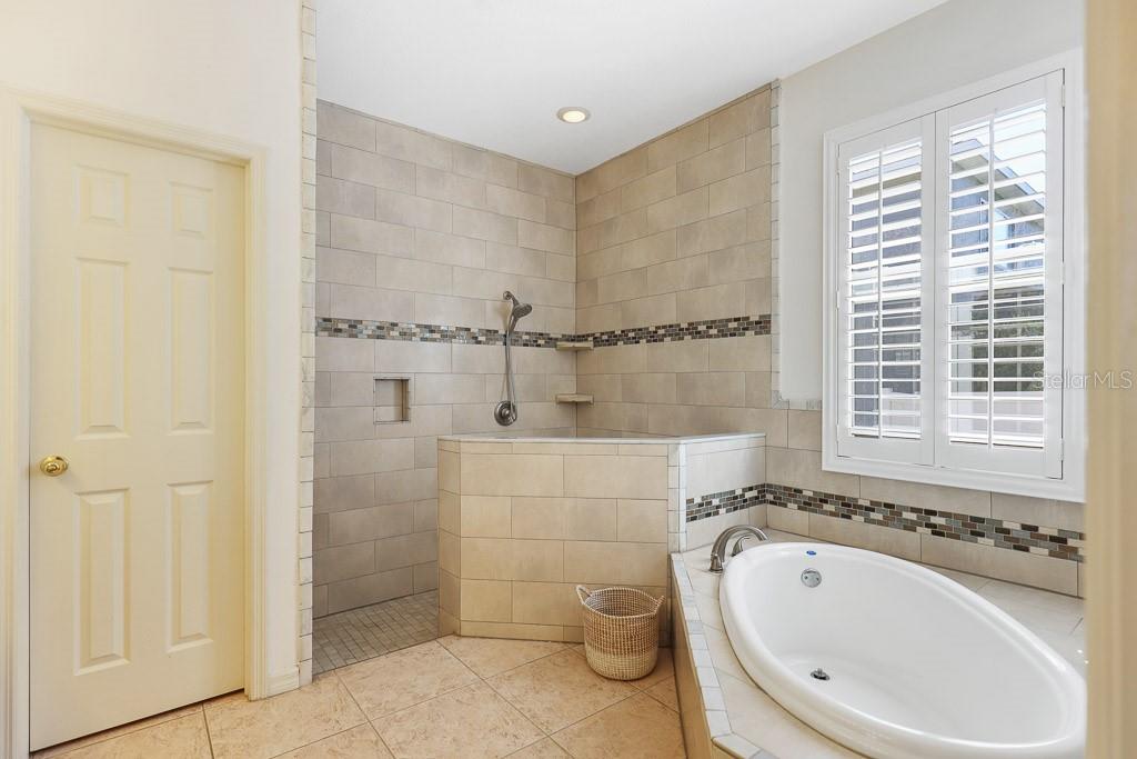 1626 HARVEST GROVE CT, VALRICO, FL, 33596
