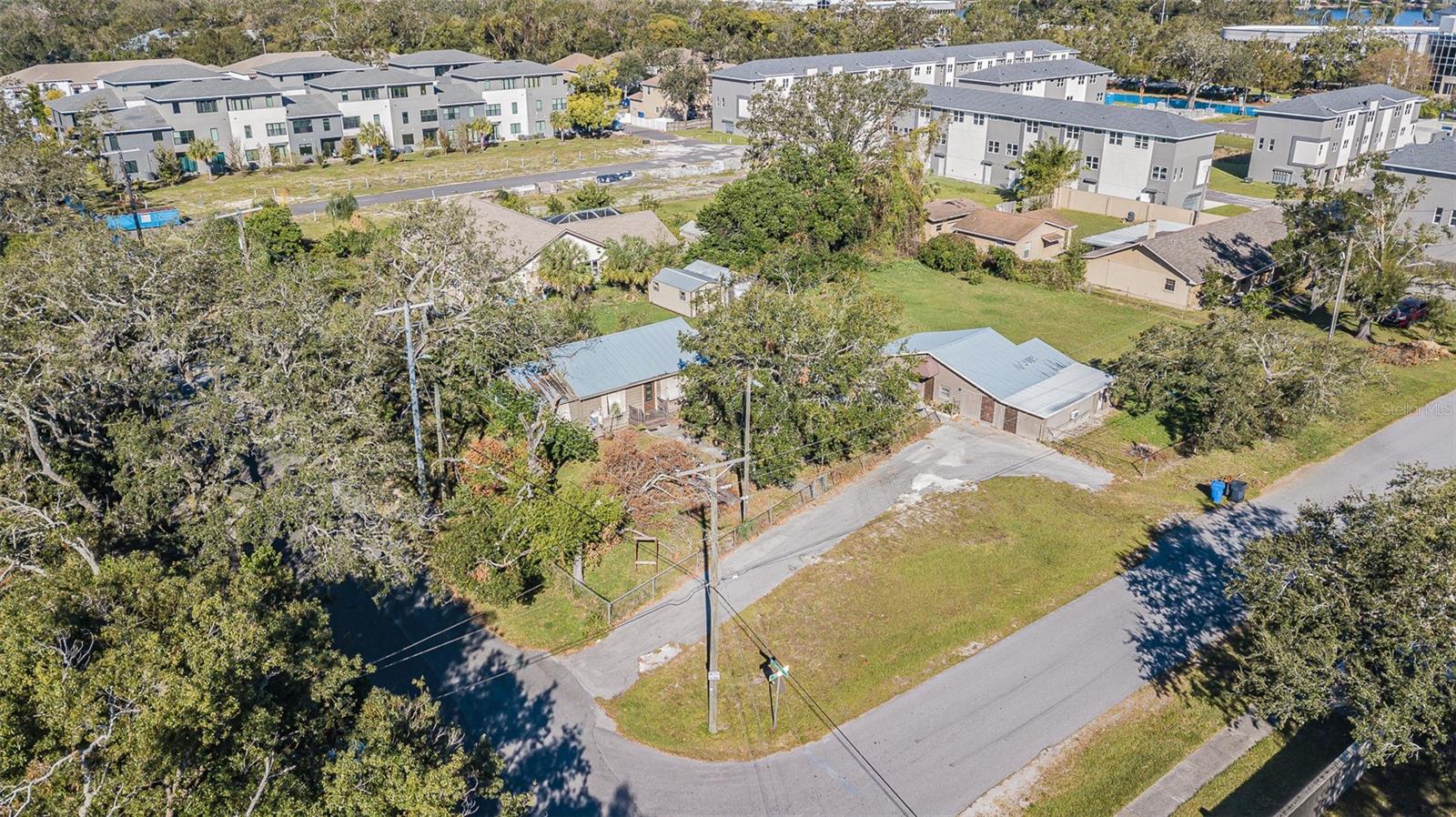 3405 W KENYON AVE, TAMPA, FL, 33614
