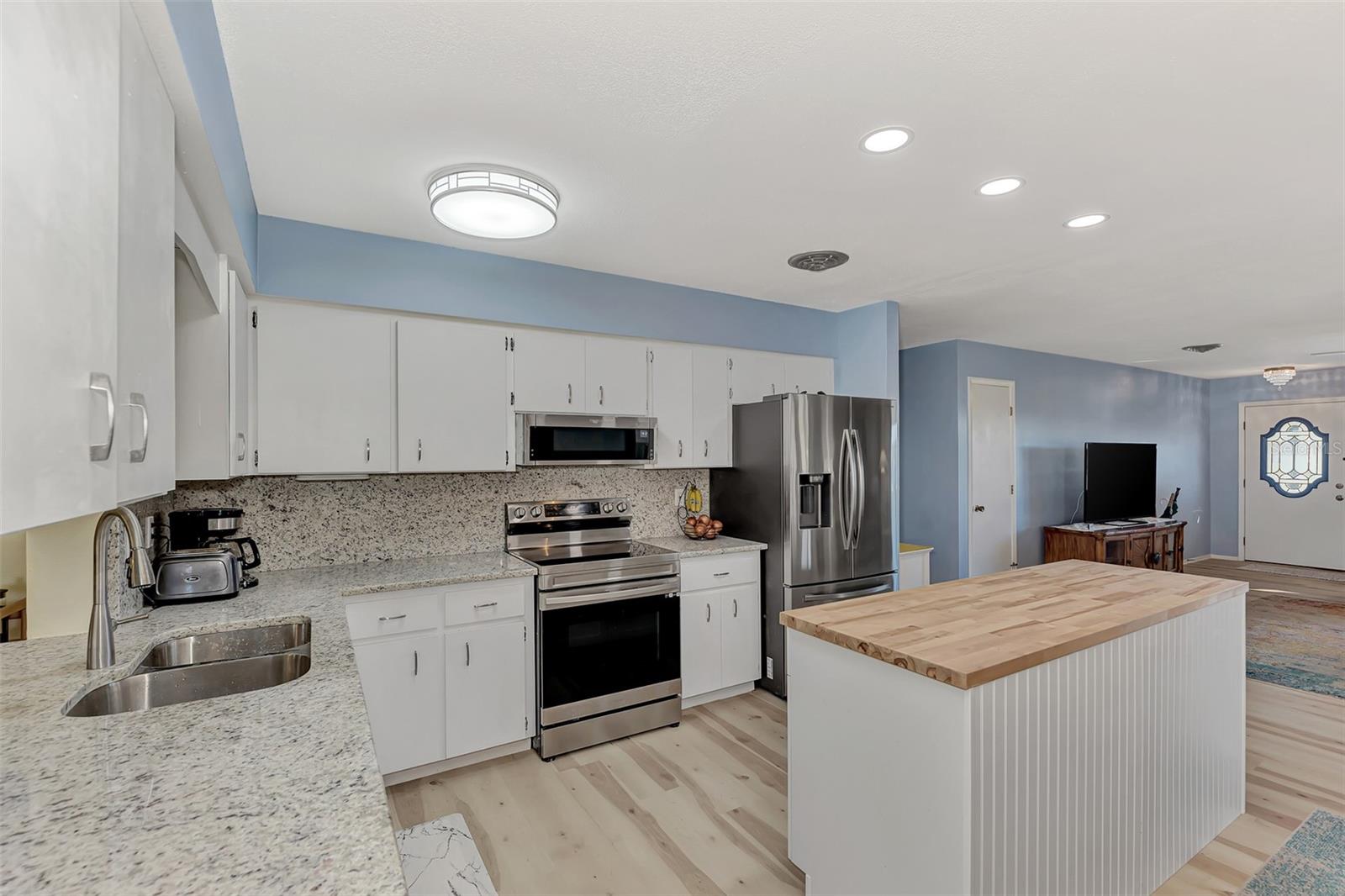 199 CADDY RD, ROTONDA WEST, FL, 33947