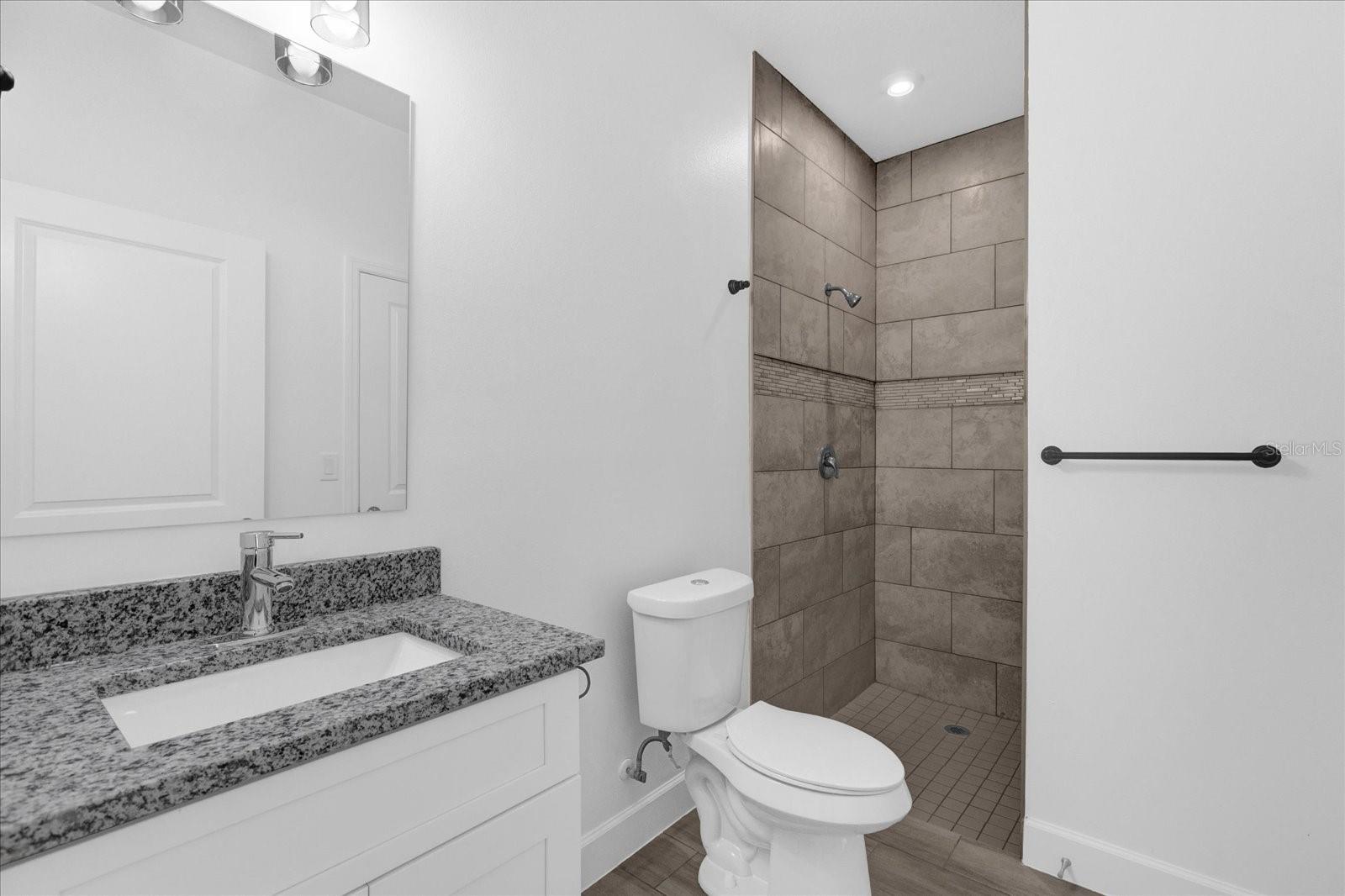 452 LAKE SHORE PKWY, DAVENPORT, FL, 33896