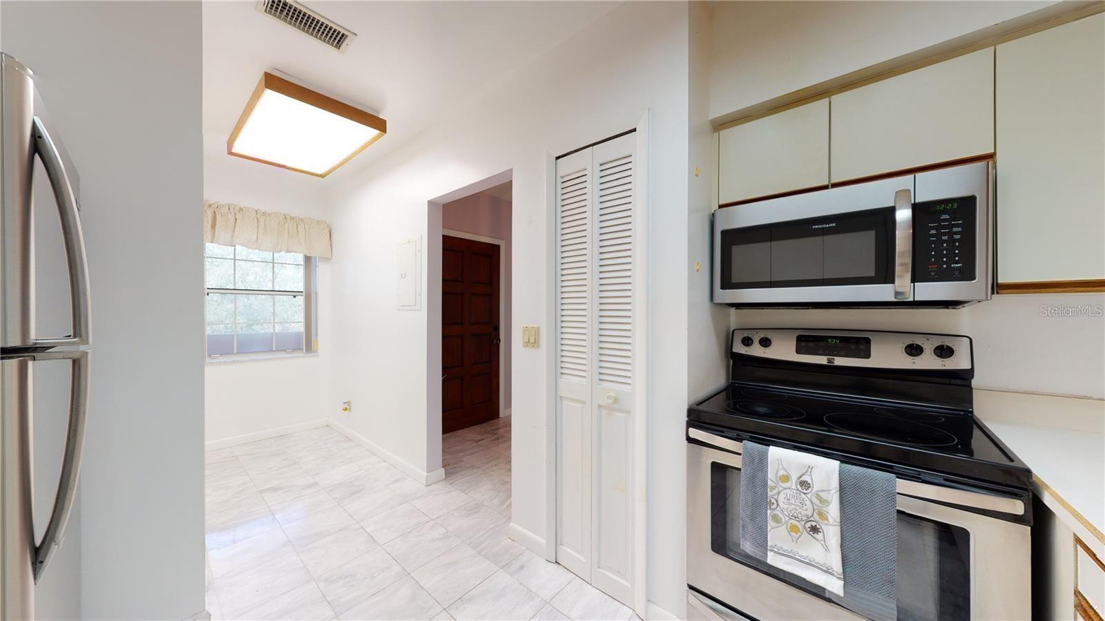 100 RIVERS EDGE LN, PALM COAST, FL, 32137