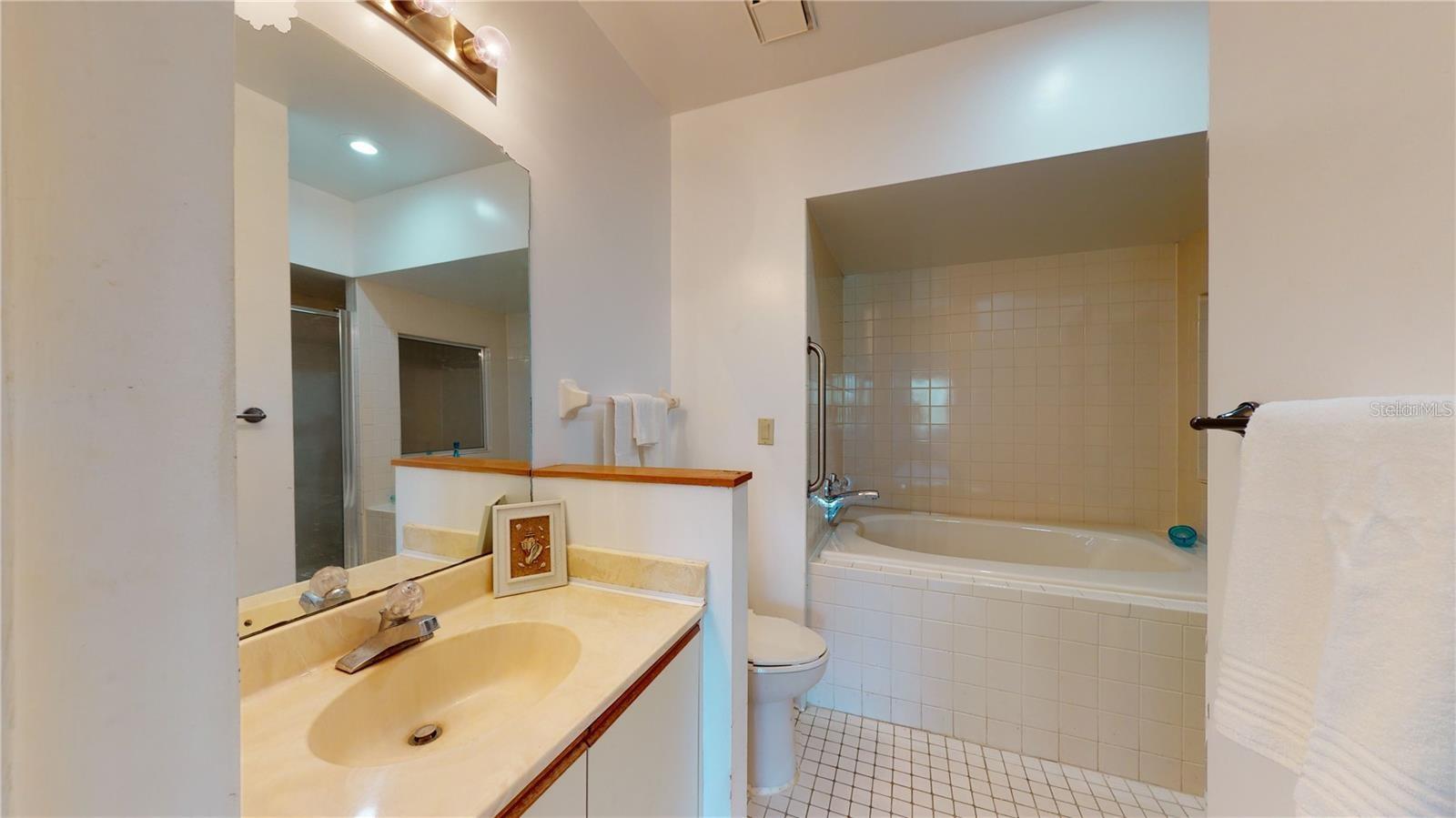 100 RIVERS EDGE LN, PALM COAST, FL, 32137