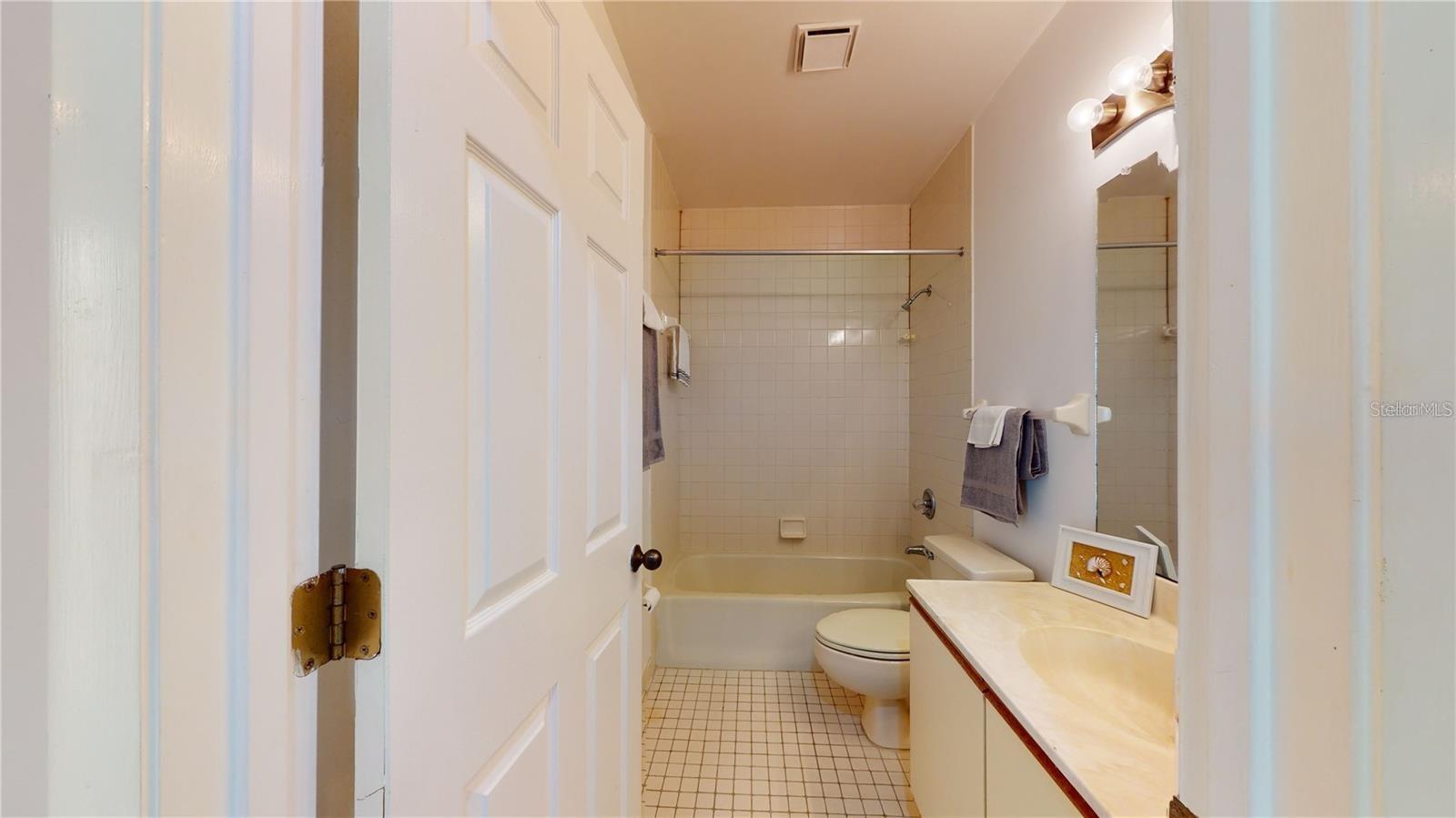 100 RIVERS EDGE LN, PALM COAST, FL, 32137