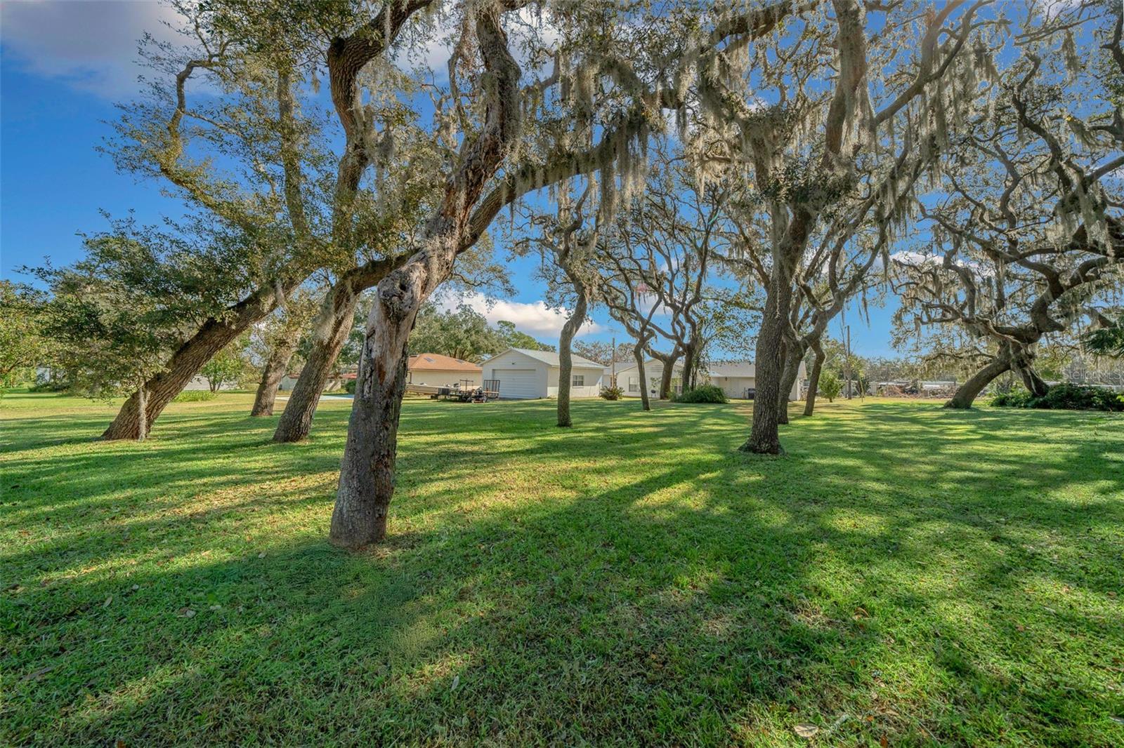 36849 HILLTOP DR, FRUITLAND PARK, FL, 34731