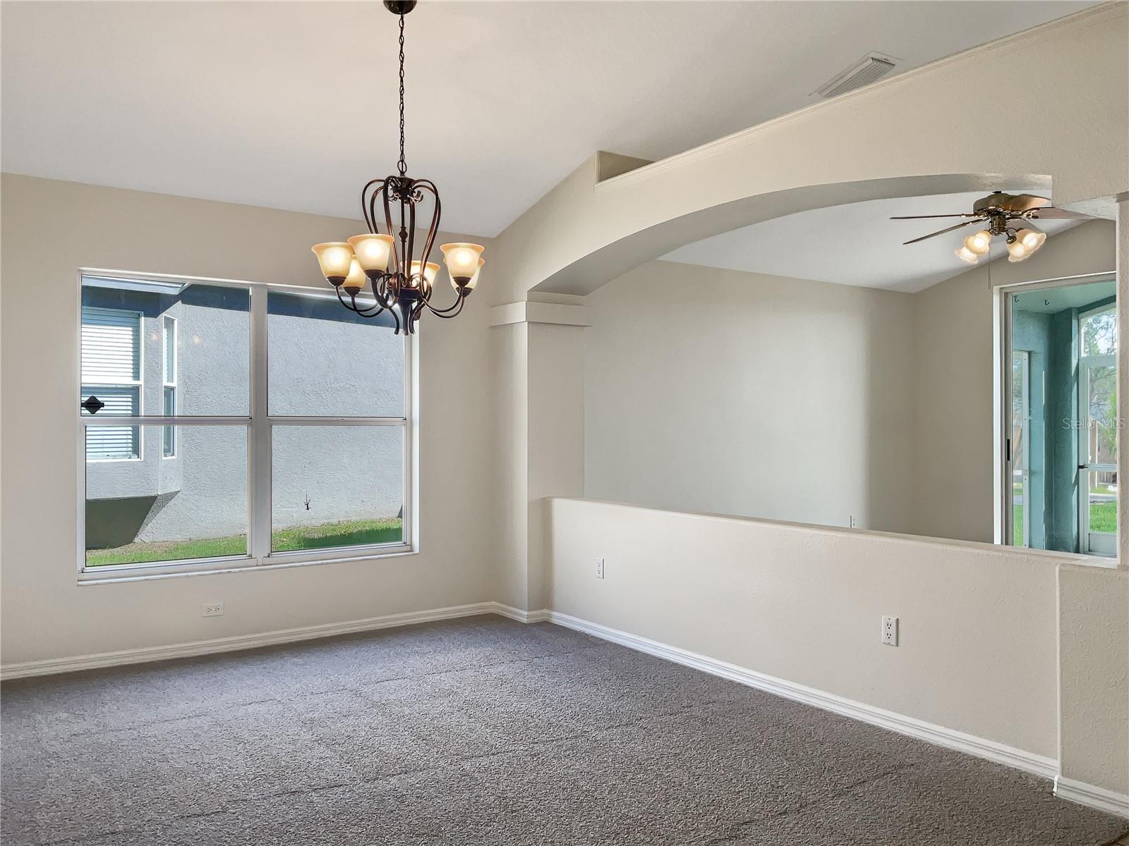 16843 HAWKRIDGE RD, LITHIA, FL, 33547