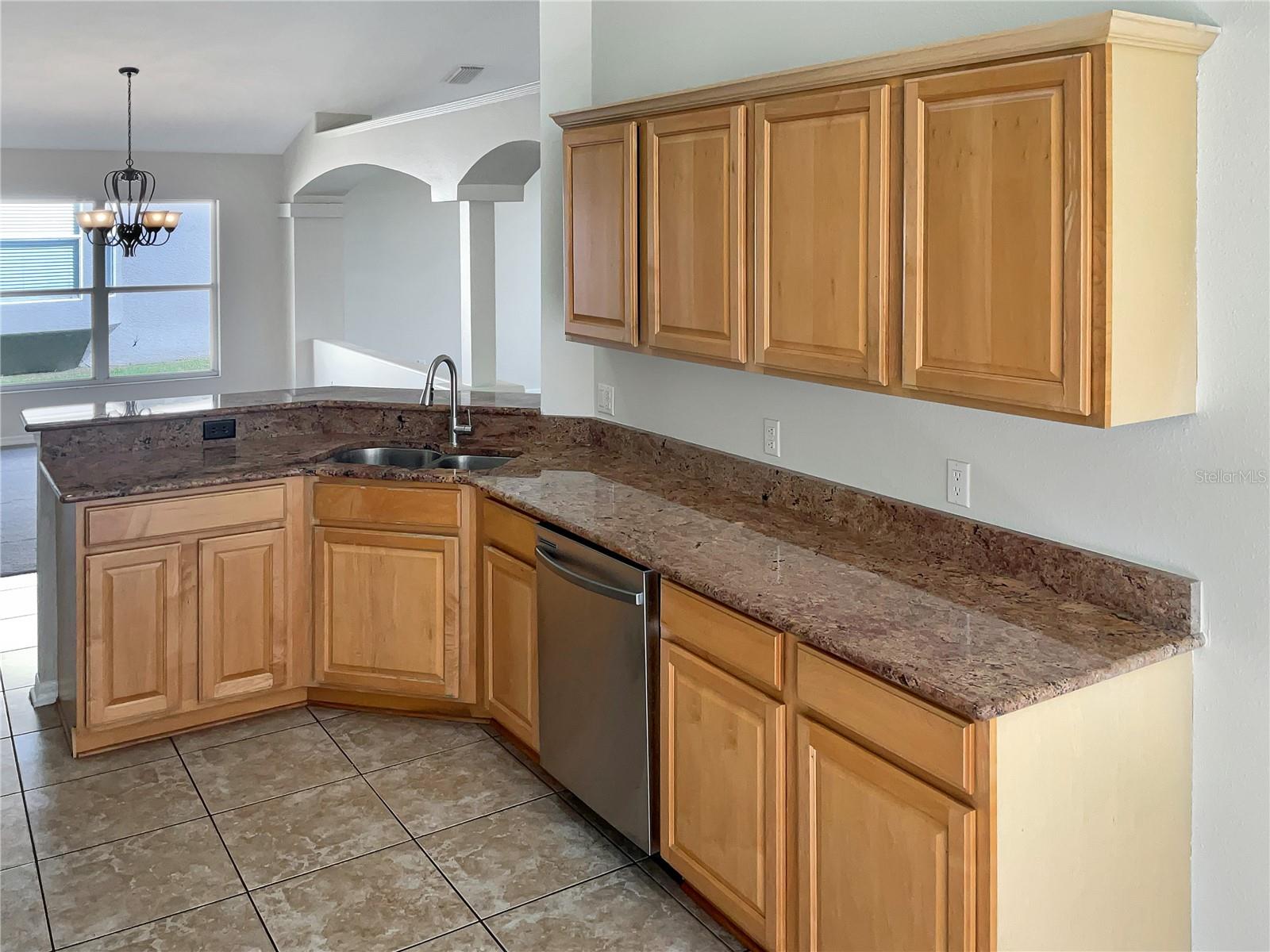 16843 HAWKRIDGE RD, LITHIA, FL, 33547