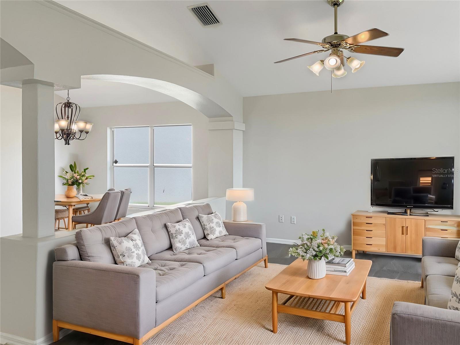 16843 HAWKRIDGE RD, LITHIA, FL, 33547