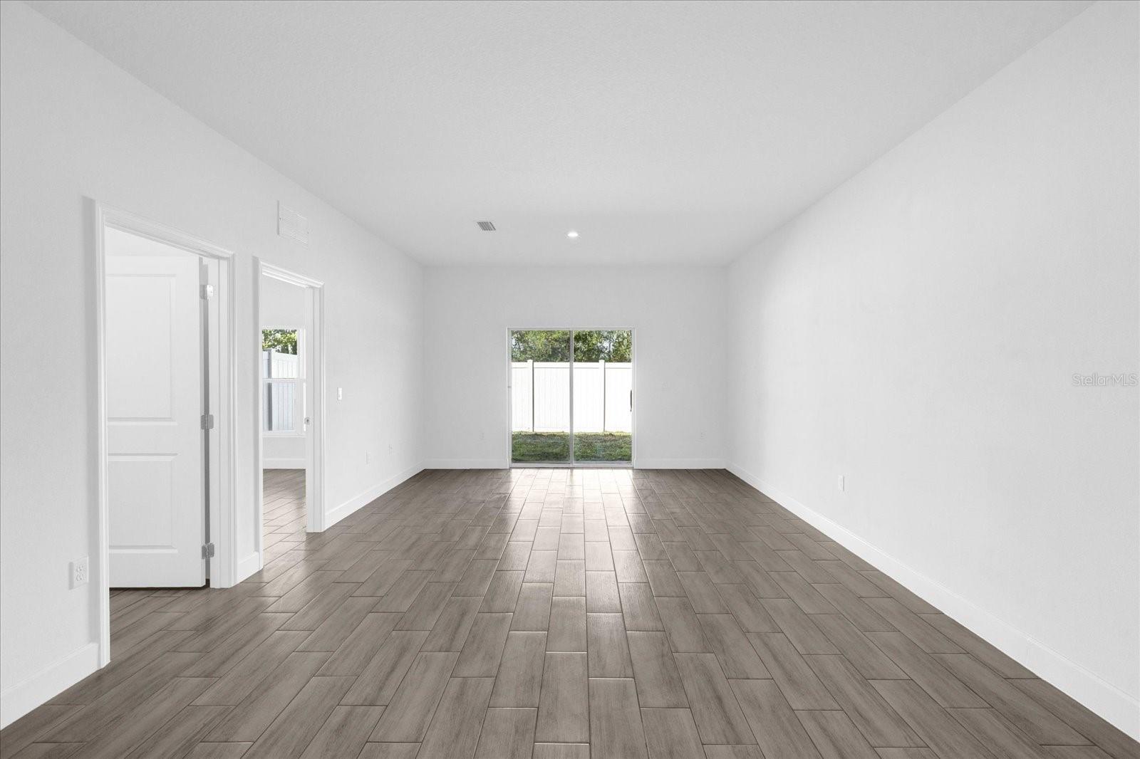 454 LAKE SHORE PKWY, DAVENPORT, FL, 33896