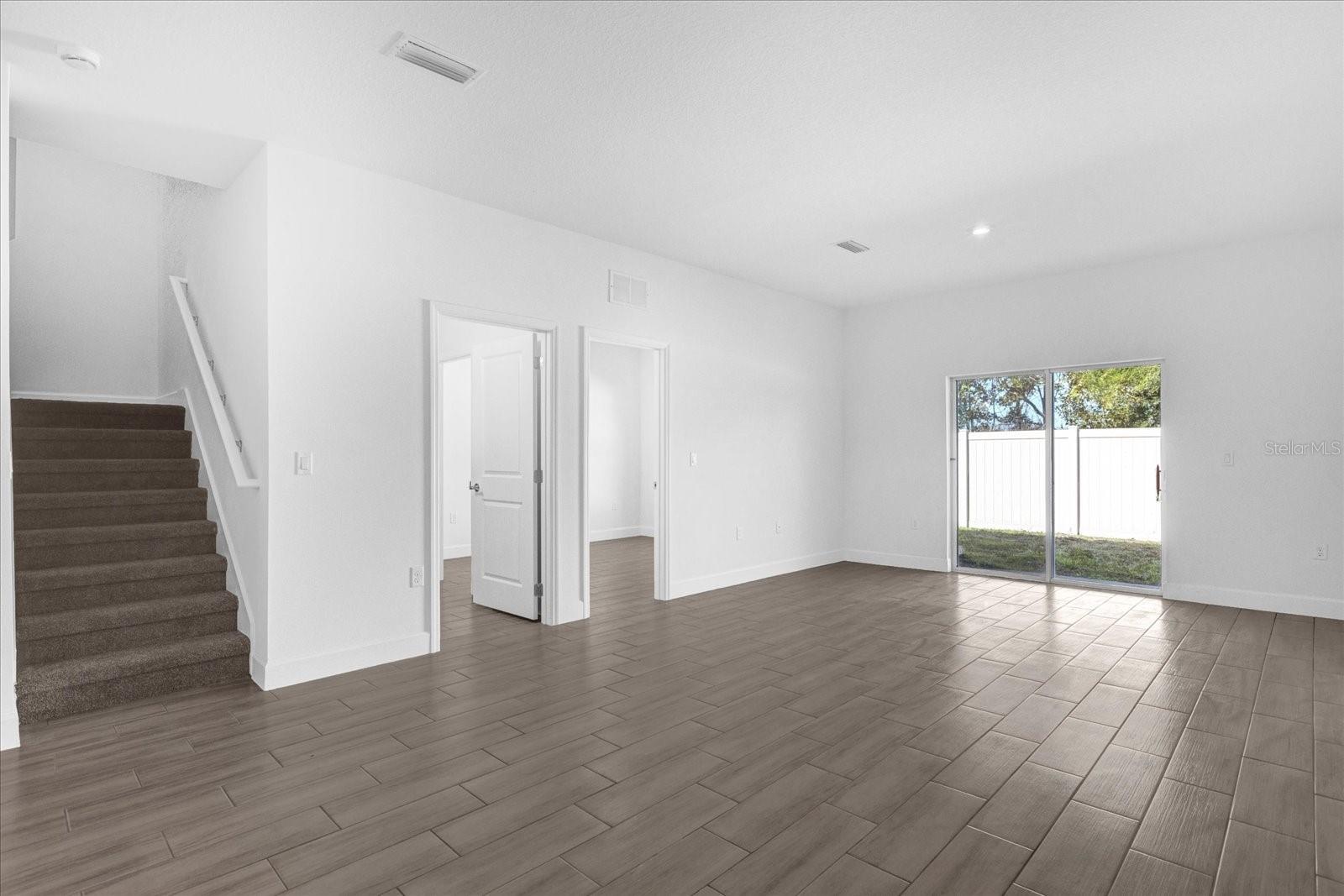 454 LAKE SHORE PKWY, DAVENPORT, FL, 33896