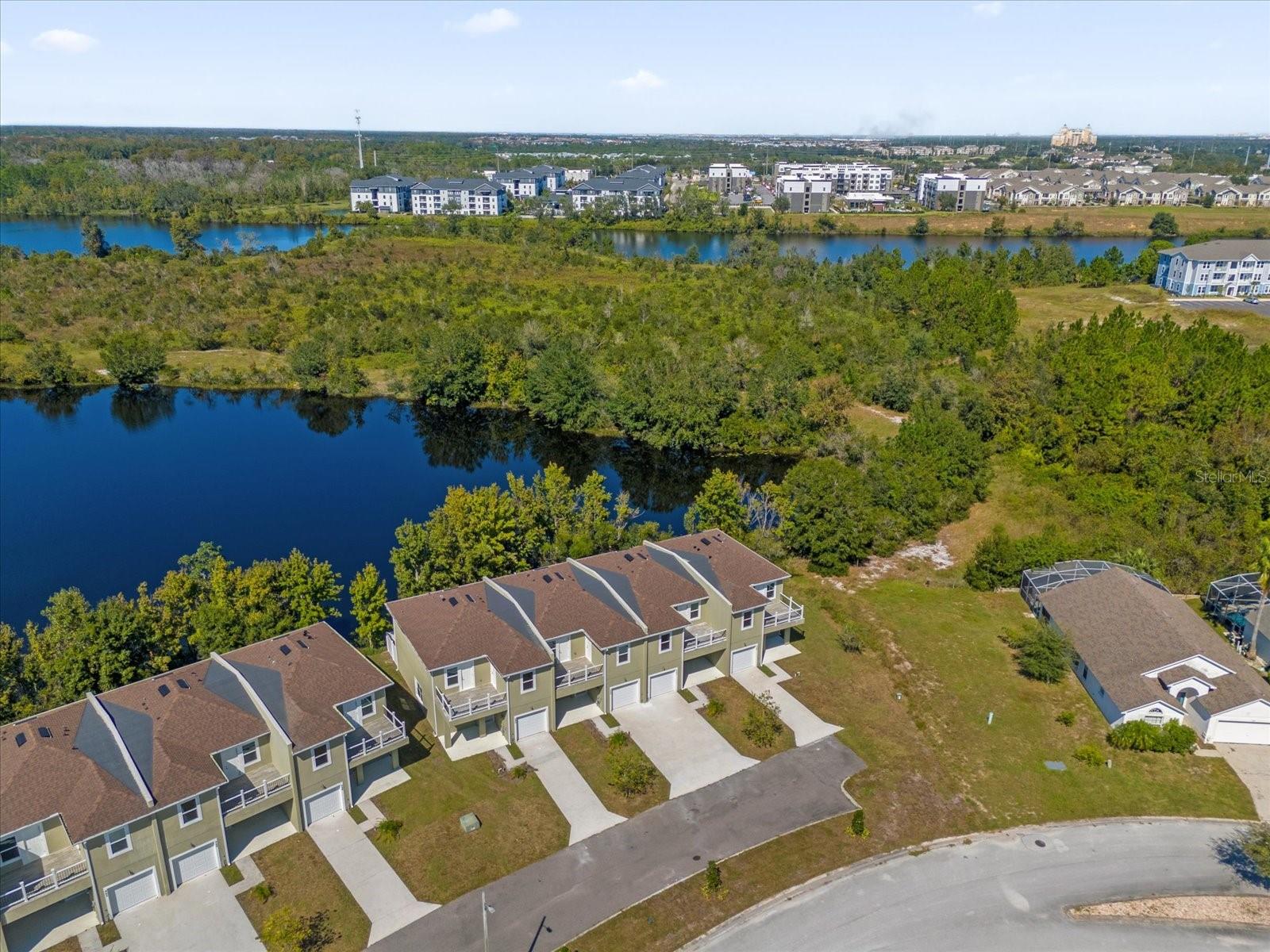 454 LAKE SHORE PKWY, DAVENPORT, FL, 33896