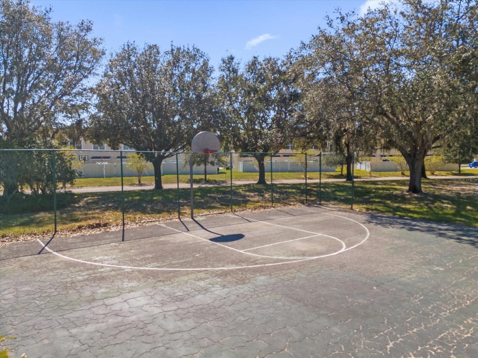 454 LAKE SHORE PKWY, DAVENPORT, FL, 33896