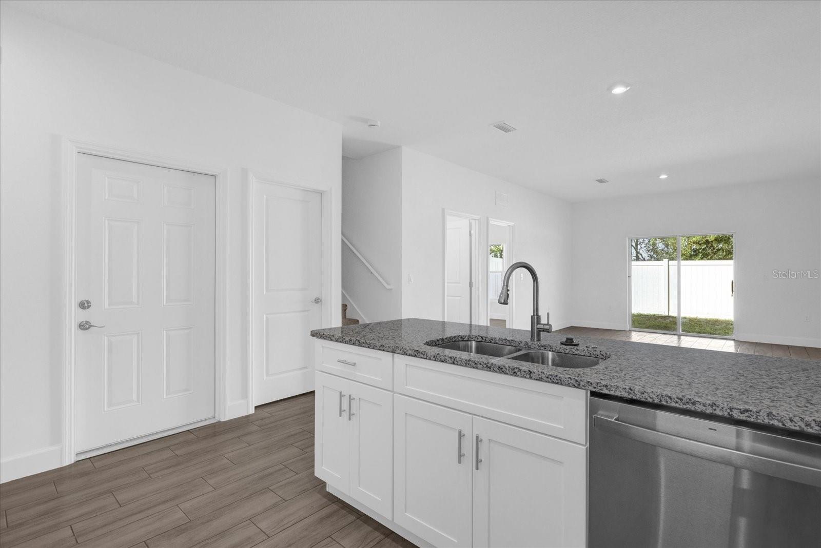 454 LAKE SHORE PKWY, DAVENPORT, FL, 33896