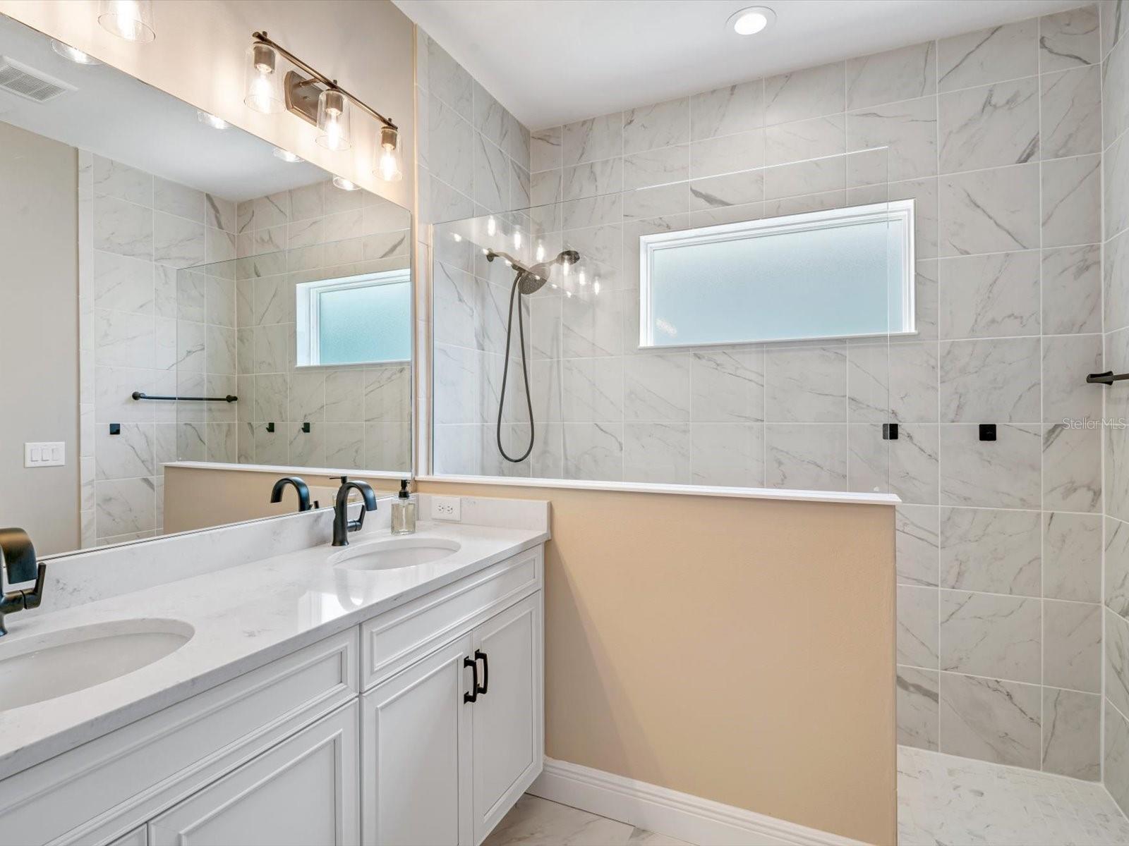 10176 CANAVERAL CIR, SARASOTA, FL, 34241