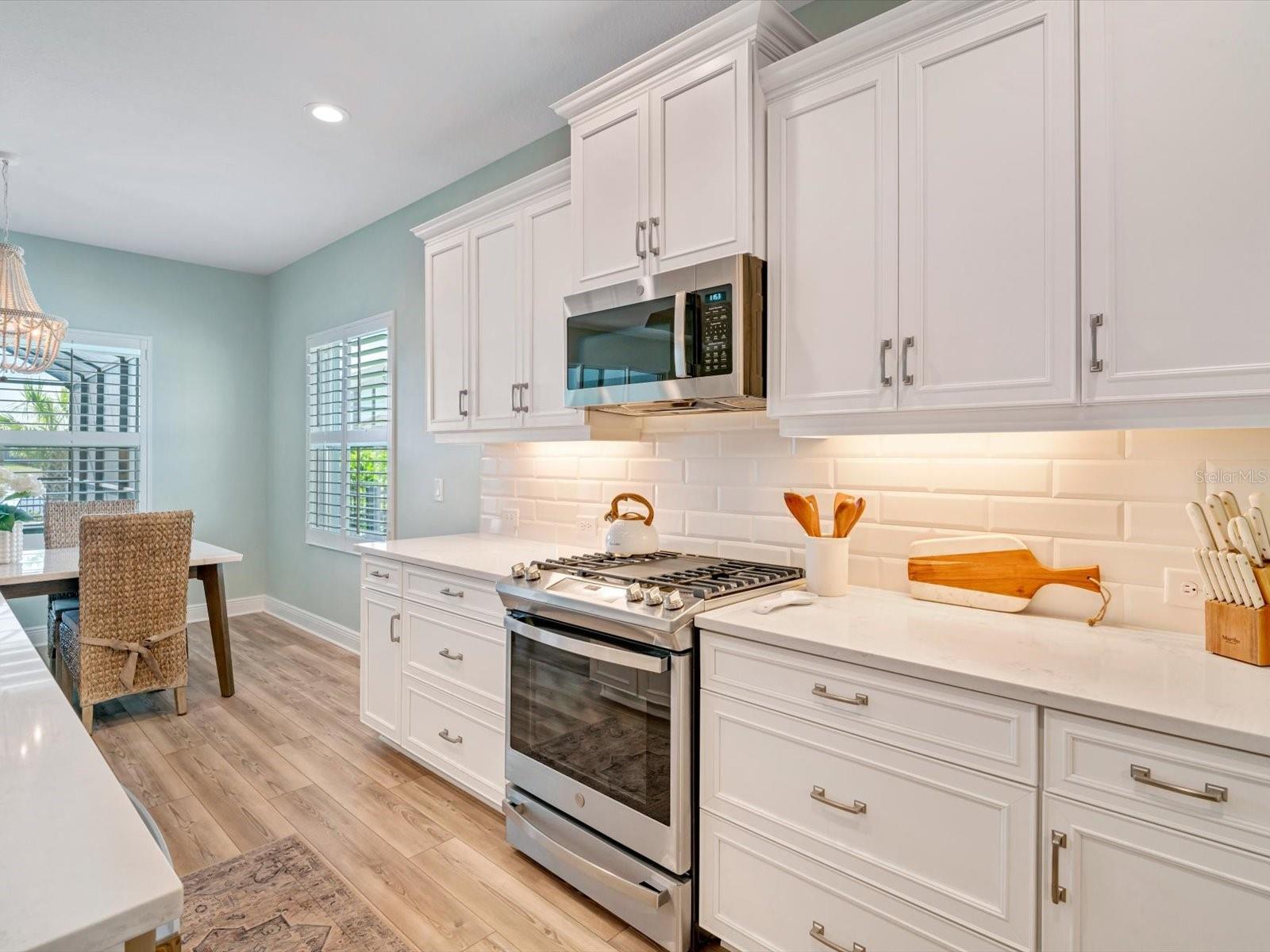 10176 CANAVERAL CIR, SARASOTA, FL, 34241