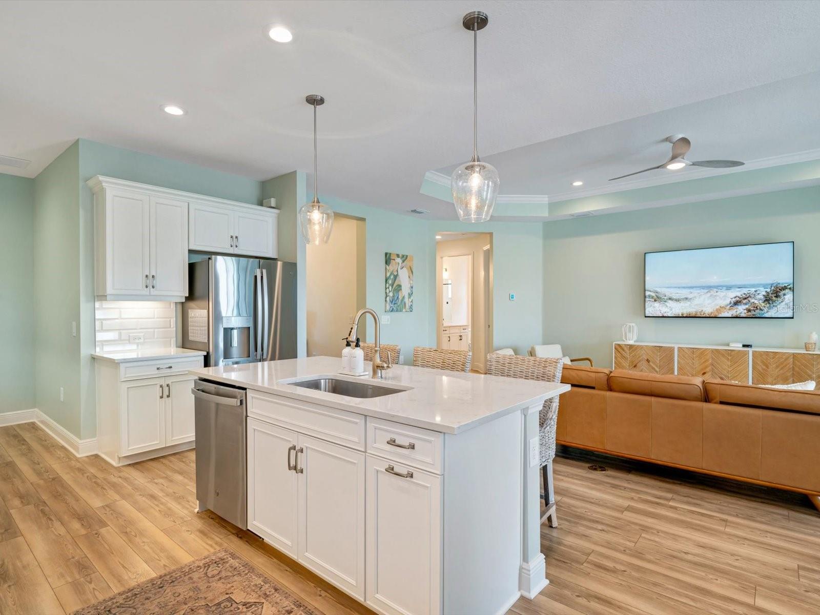 10176 CANAVERAL CIR, SARASOTA, FL, 34241