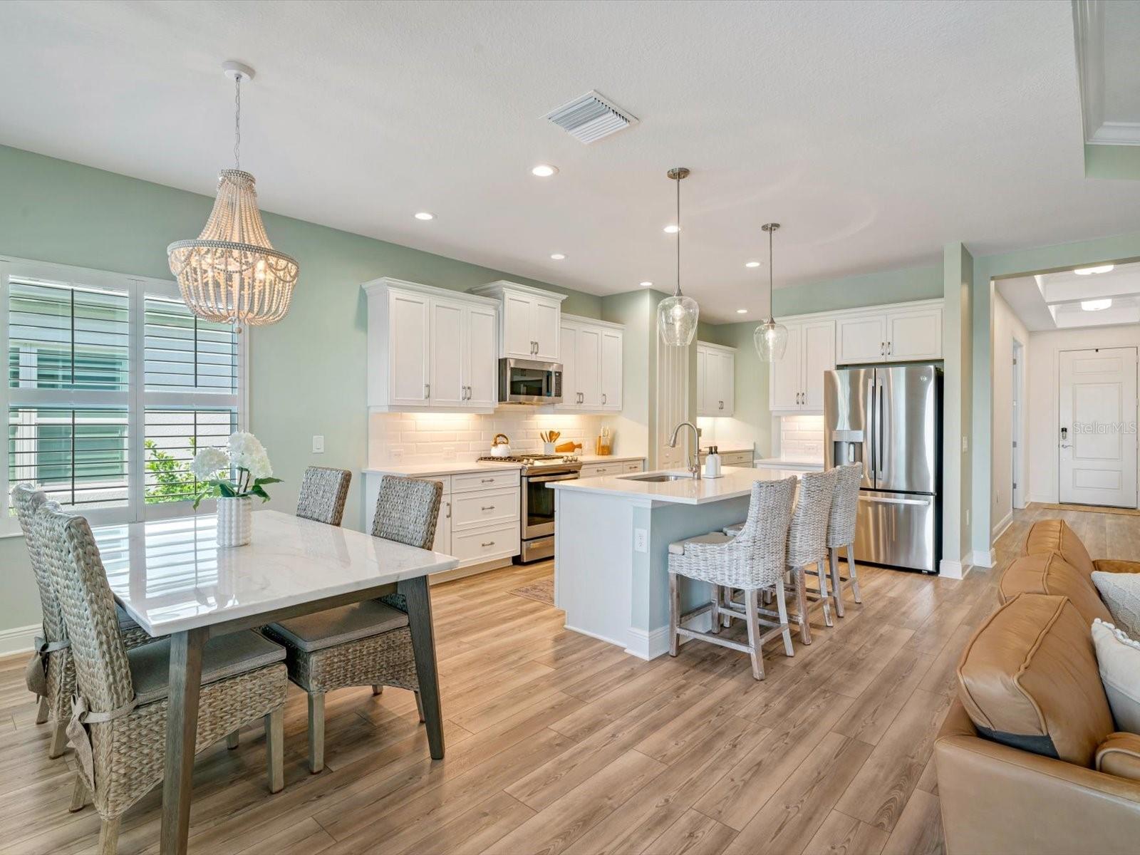 10176 CANAVERAL CIR, SARASOTA, FL, 34241