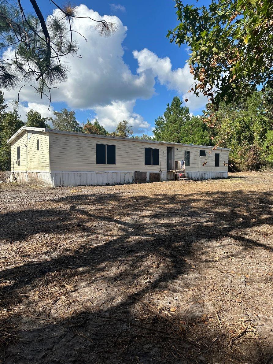109 E MOCCASIN CREEK LN, PALATKA, FL, 32177