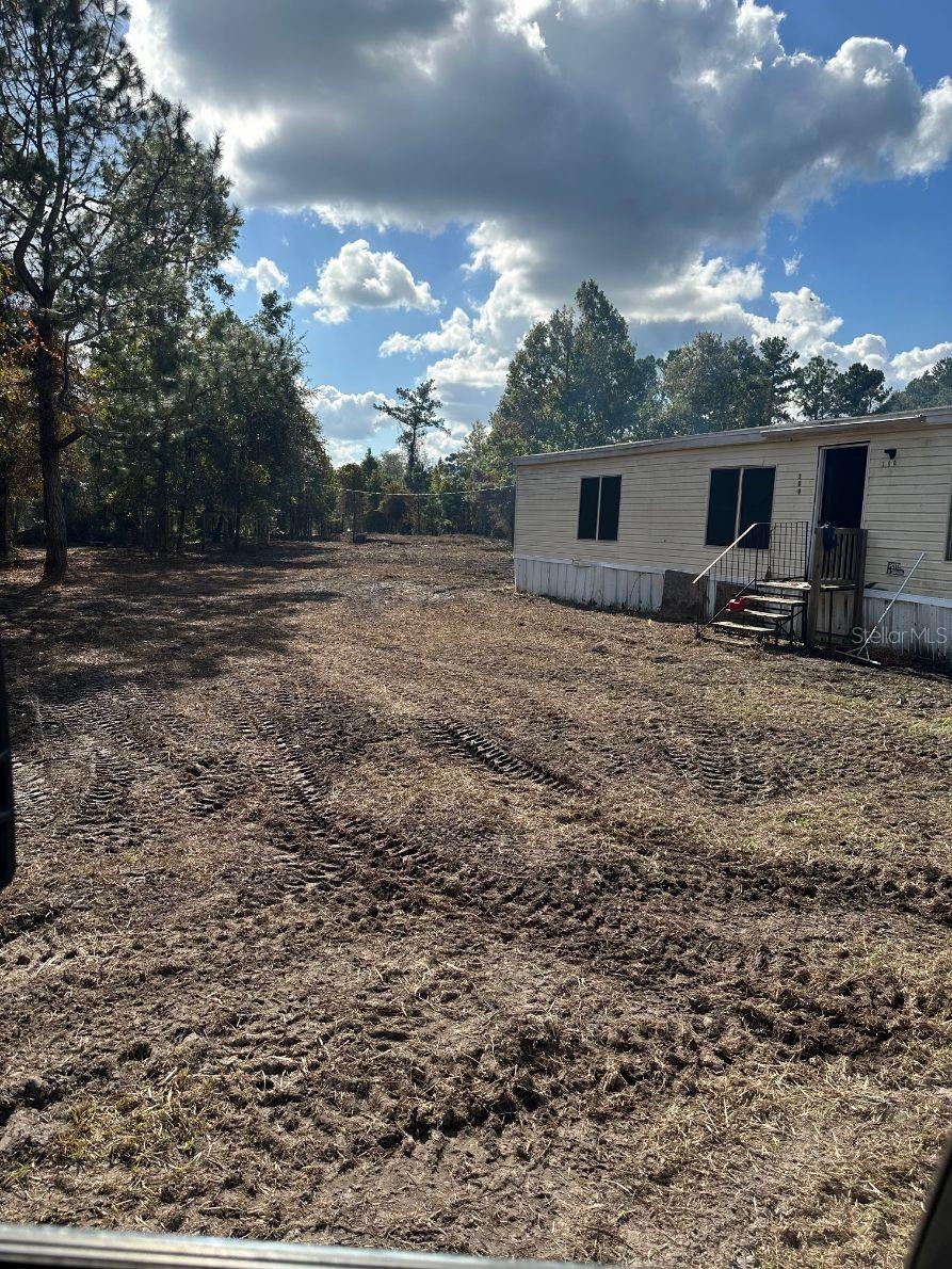 109 E MOCCASIN CREEK LN, PALATKA, FL, 32177