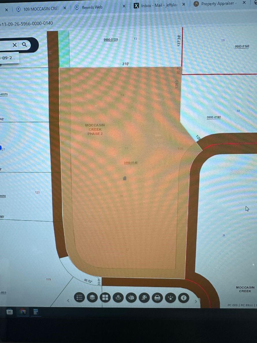 109 E MOCCASIN CREEK LN, PALATKA, FL, 32177