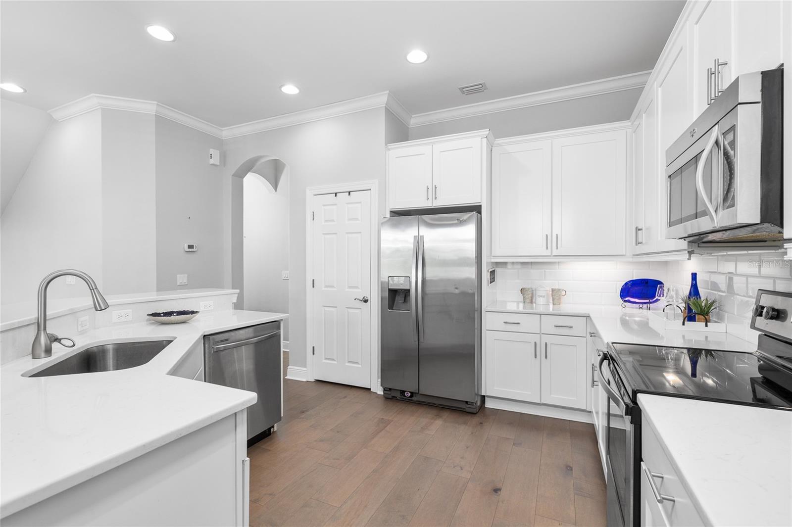 5902 YEATS MANOR DR, TAMPA, FL, 33616