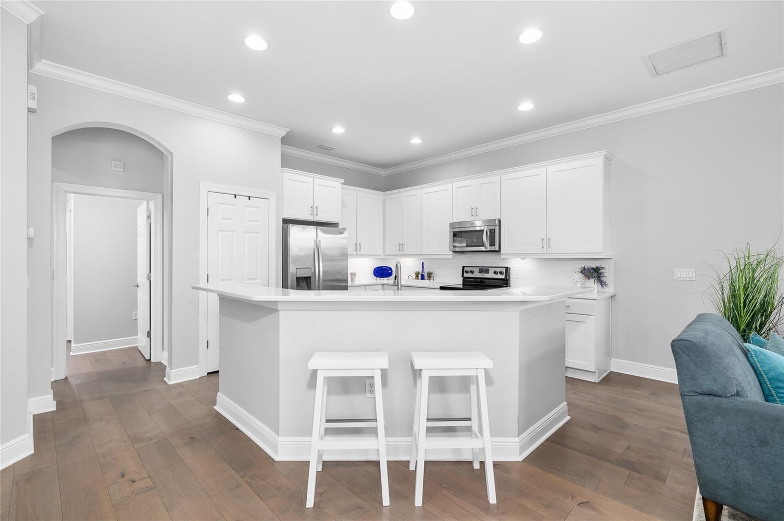 5902 YEATS MANOR DR, TAMPA, FL, 33616