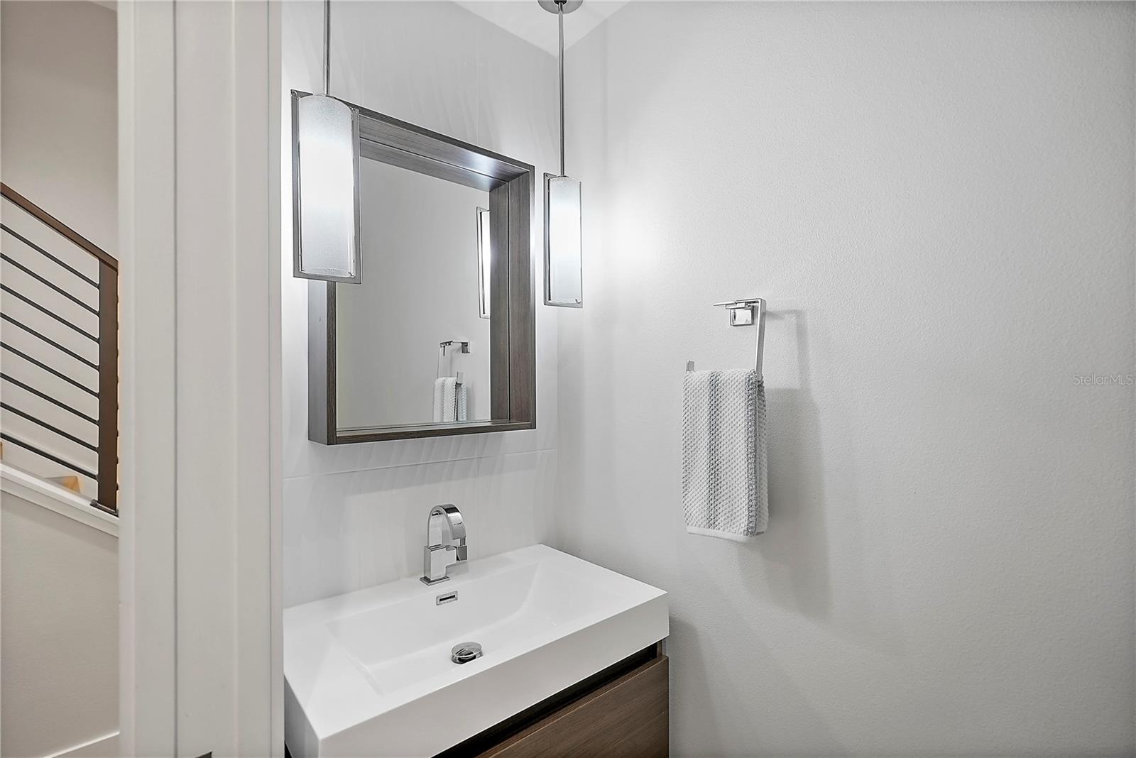 532 4TH AVE S #2, ST PETERSBURG, FL, 33701