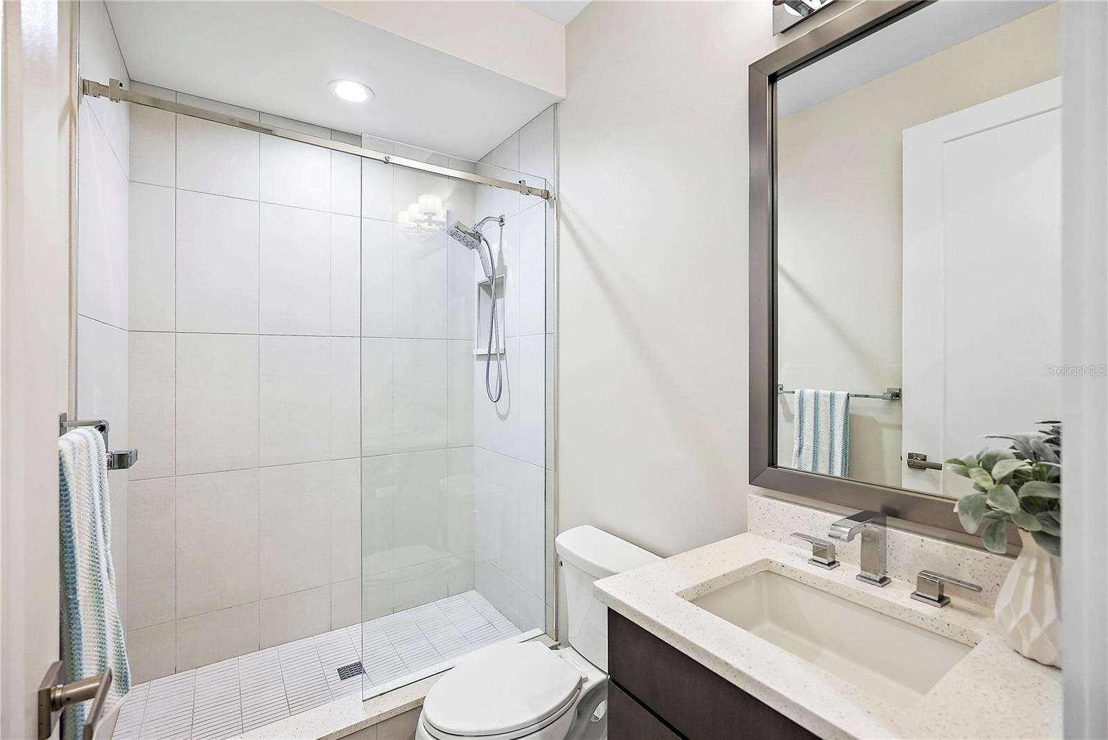532 4TH AVE S #2, ST PETERSBURG, FL, 33701
