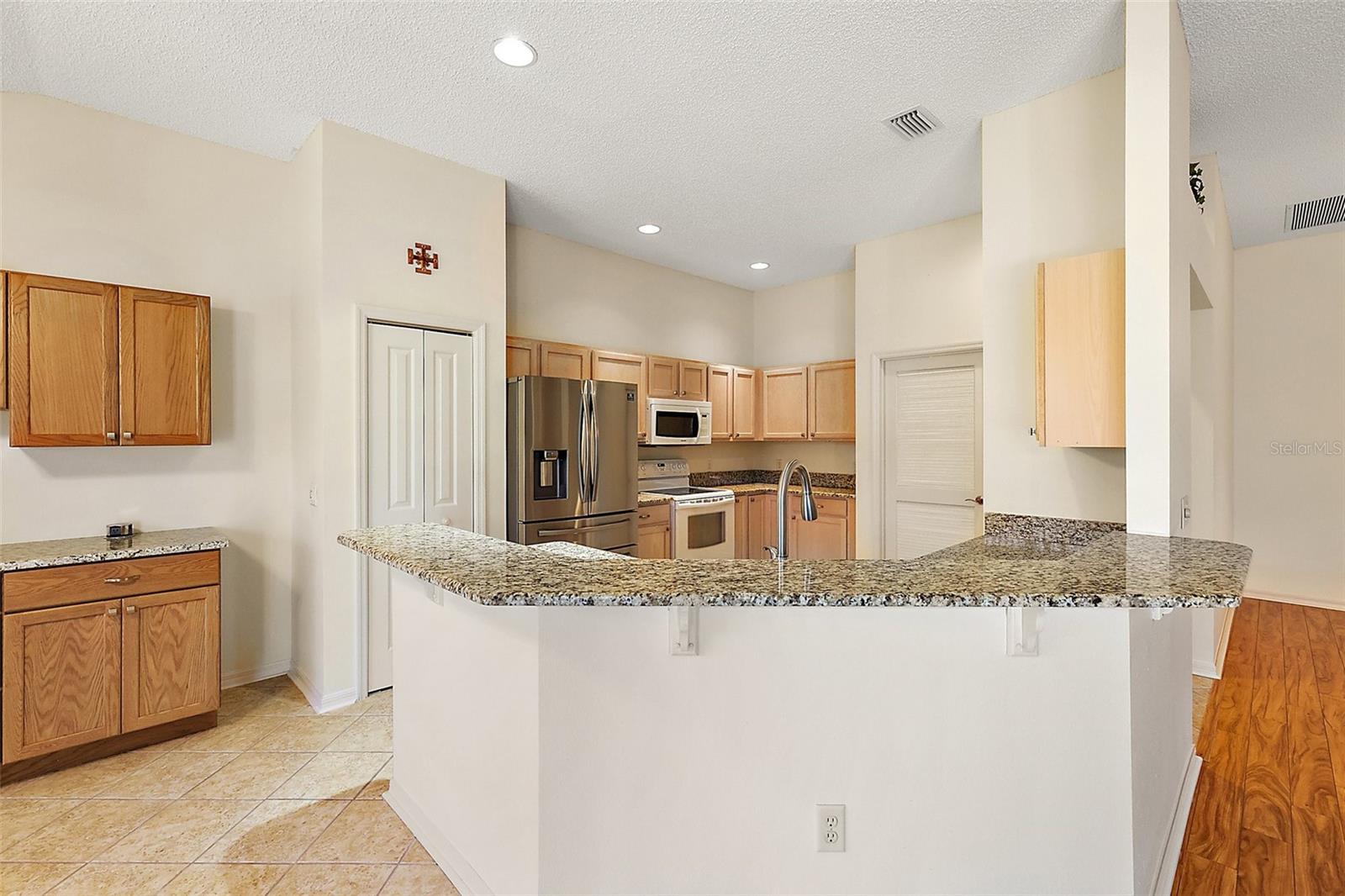 1215 EL ESPARZA LN, THE VILLAGES, FL, 32159