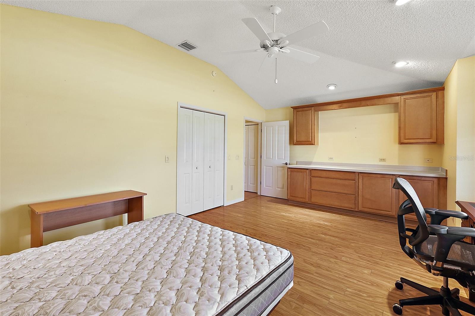 1215 EL ESPARZA LN, THE VILLAGES, FL, 32159