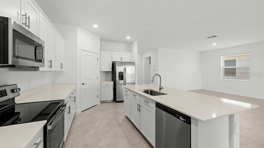 8196 SHORE LAKE DR, ENGLEWOOD, FL, 34224