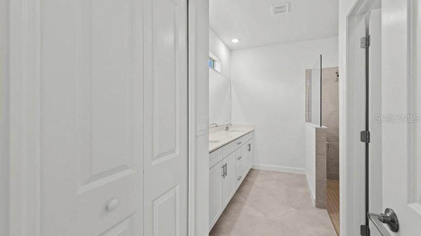 8196 SHORE LAKE DR, ENGLEWOOD, FL, 34224