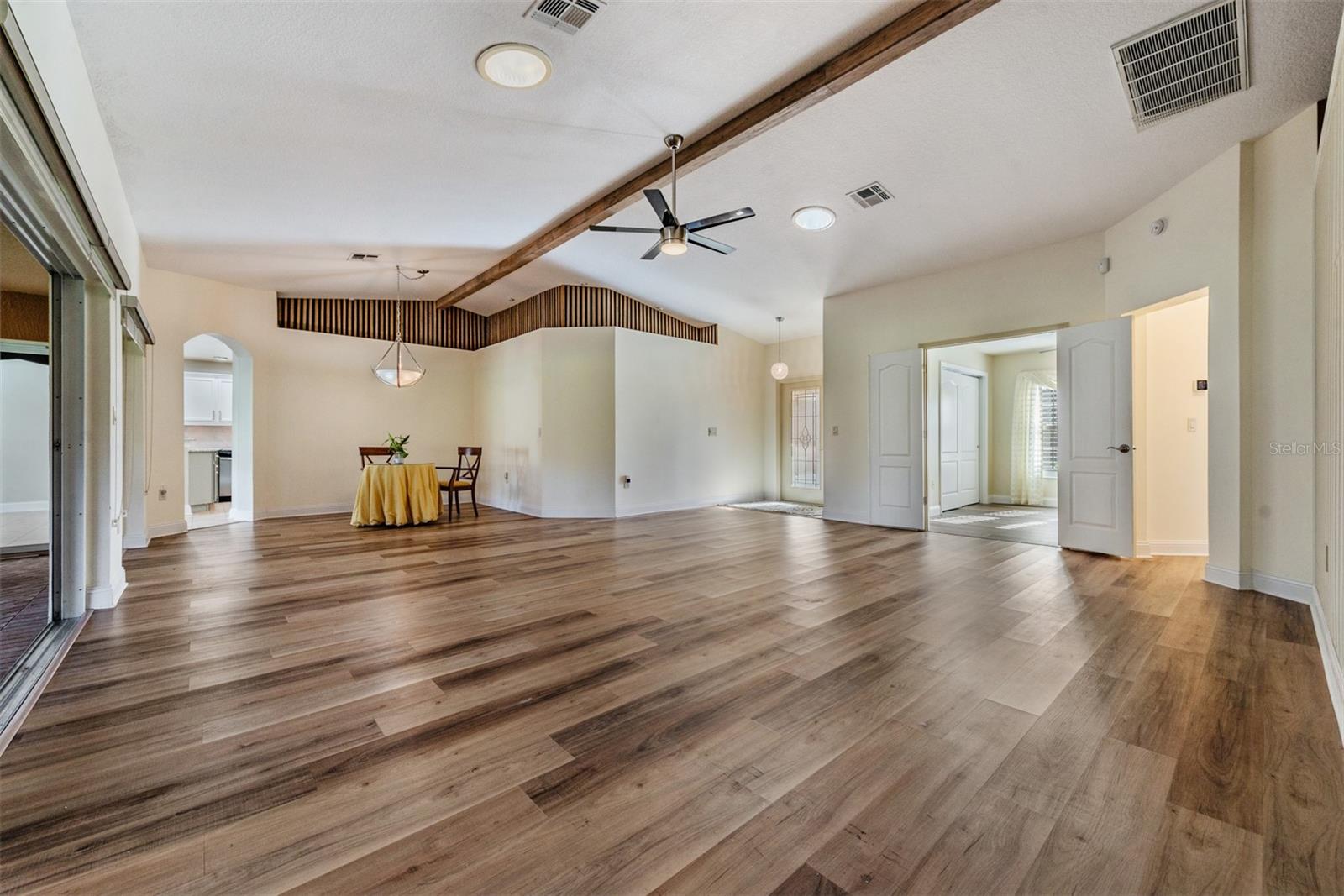 10520 COLLAR DR, SAN ANTONIO, FL, 33576