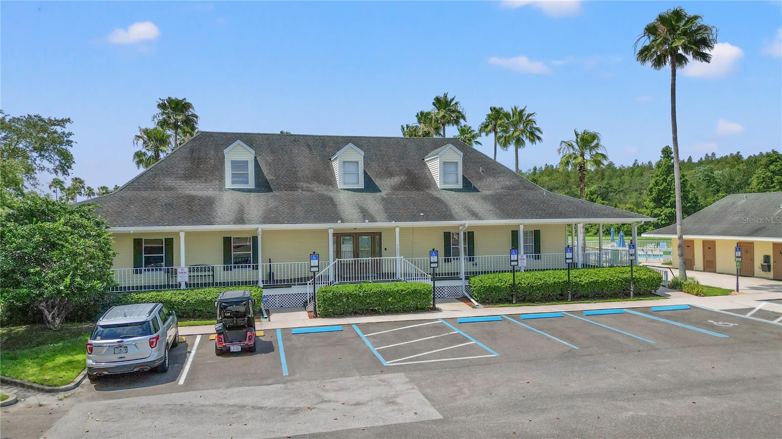10520 COLLAR DR, SAN ANTONIO, FL, 33576