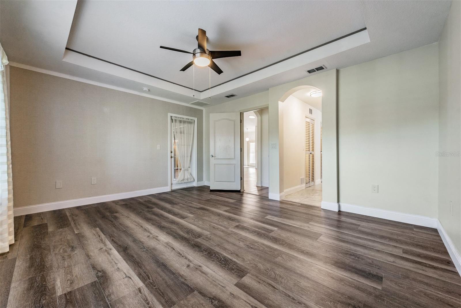 10520 COLLAR DR, SAN ANTONIO, FL, 33576