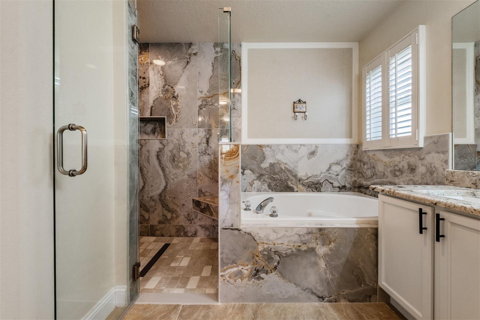 10520 COLLAR DR, SAN ANTONIO, FL, 33576