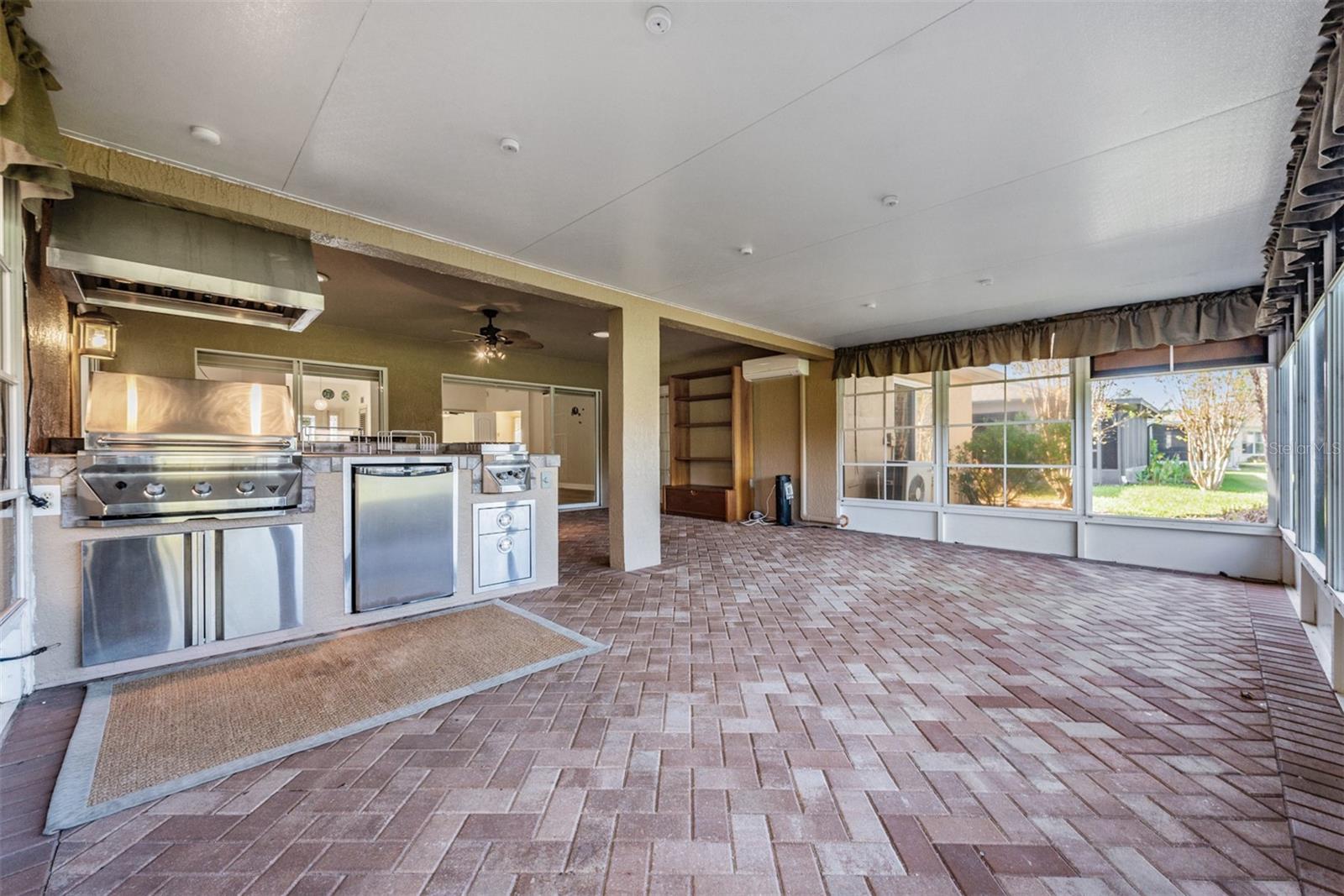 10520 COLLAR DR, SAN ANTONIO, FL, 33576