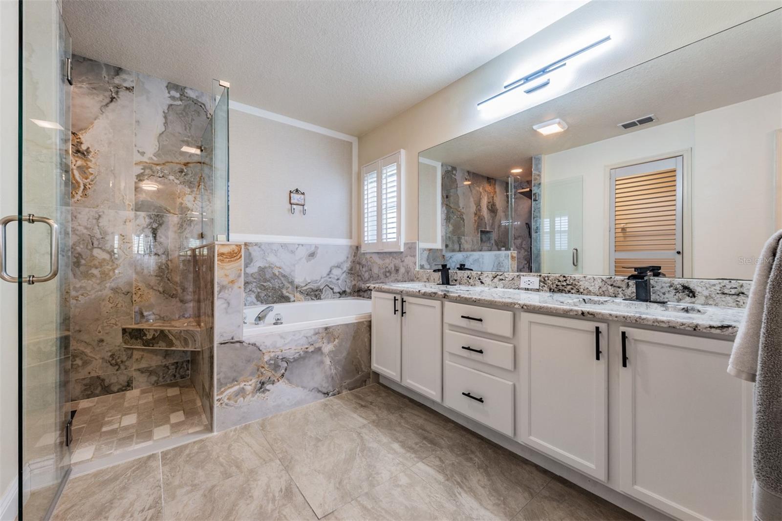 10520 COLLAR DR, SAN ANTONIO, FL, 33576