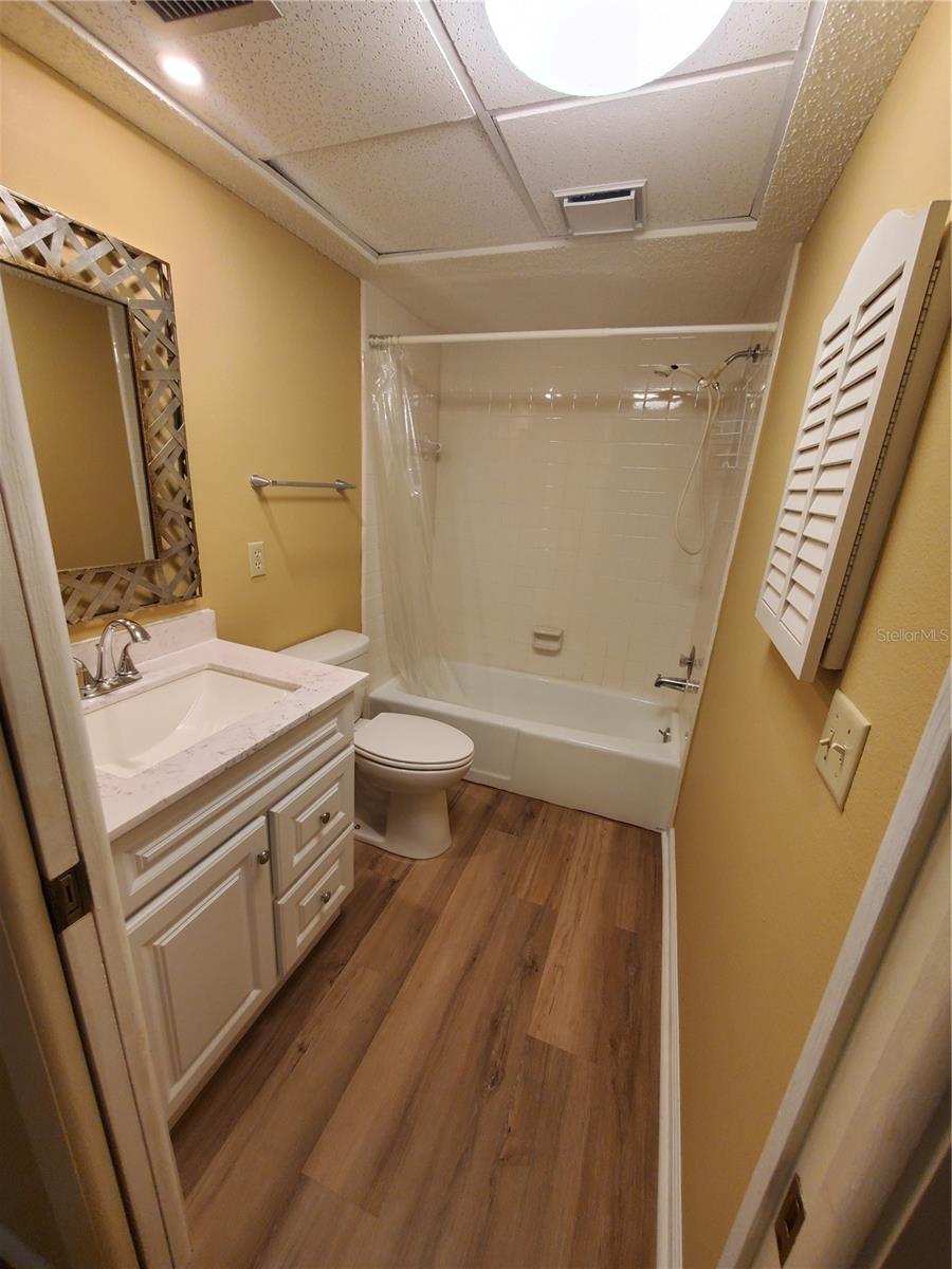 6466 SEAGULL DR #323, BRADENTON, FL, 34210