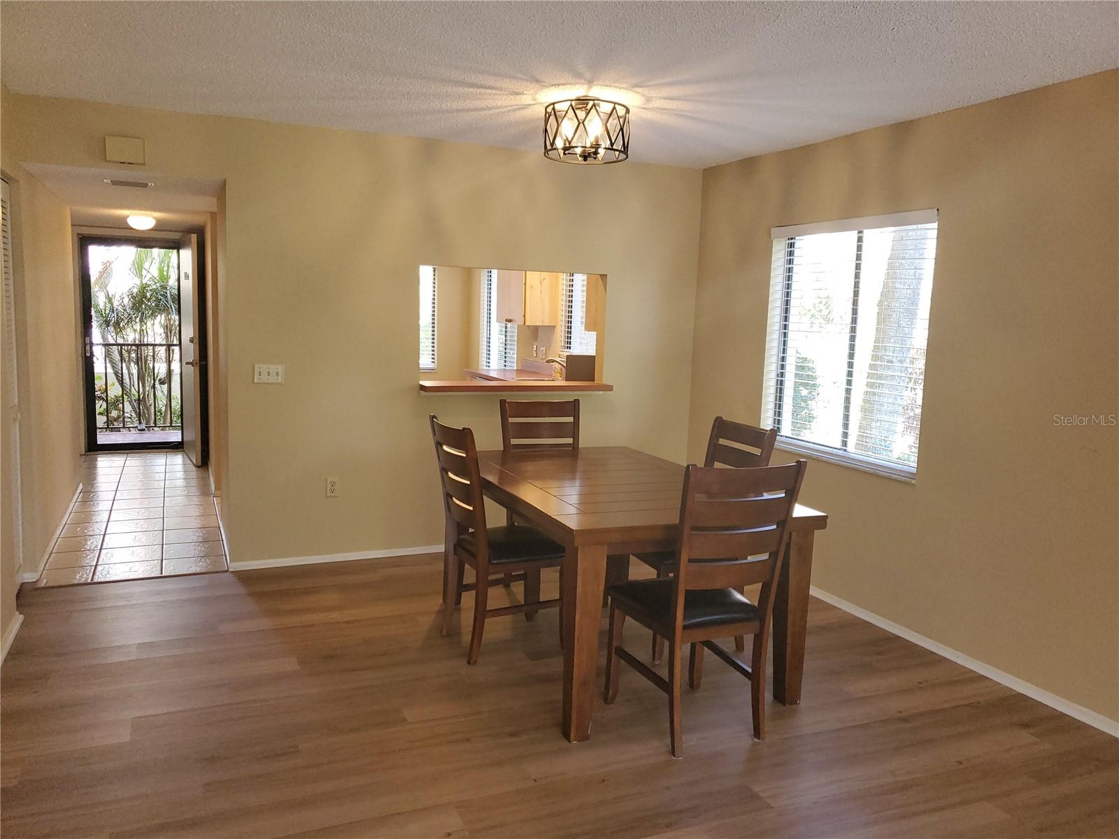 6466 SEAGULL DR #323, BRADENTON, FL, 34210