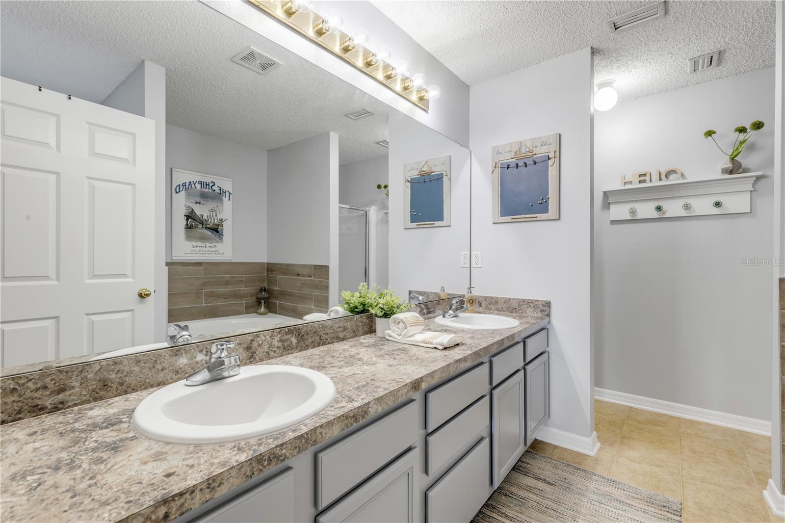 633 CORAL TRACE BLVD, EDGEWATER, FL, 32132