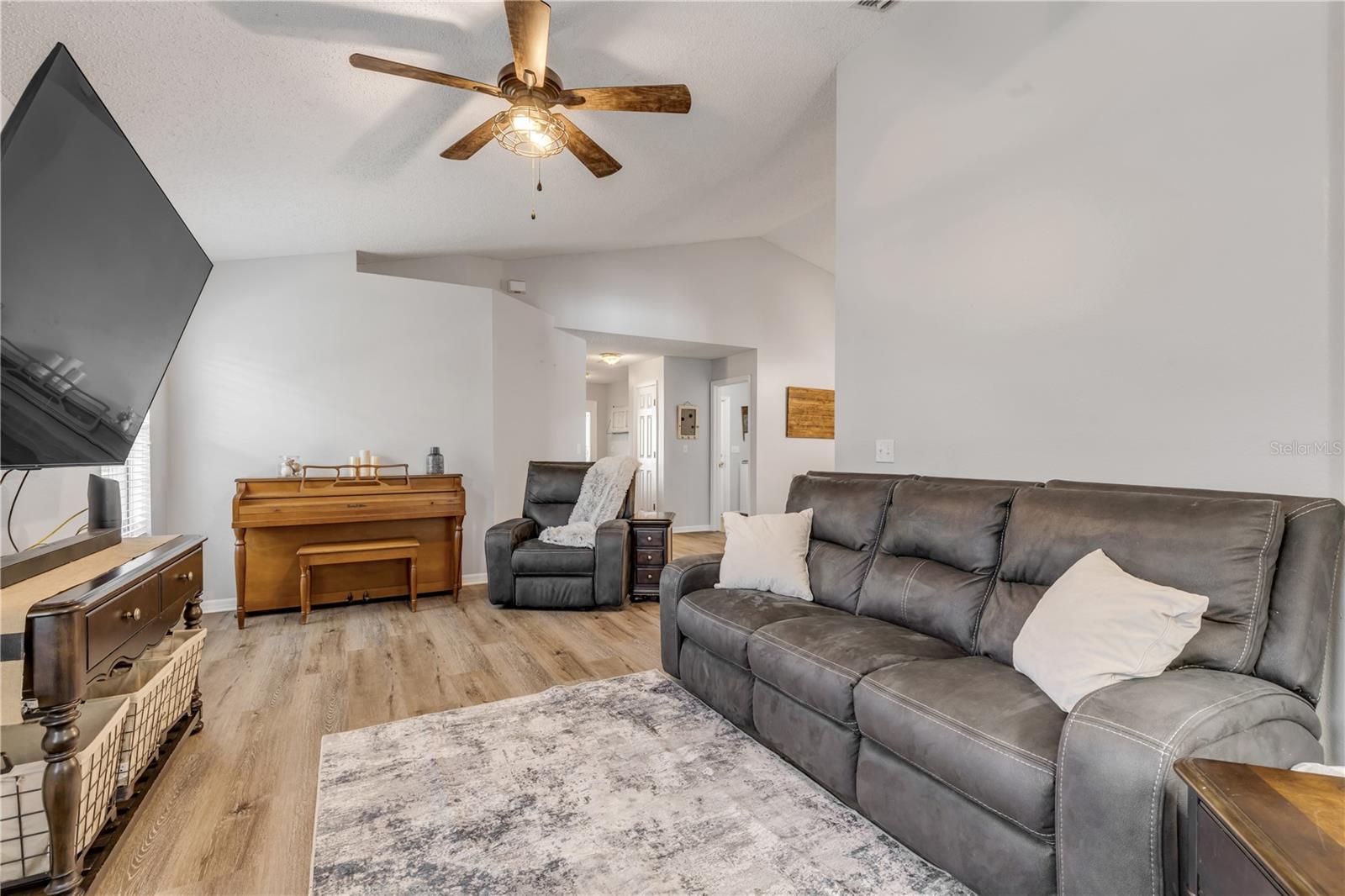 633 CORAL TRACE BLVD, EDGEWATER, FL, 32132