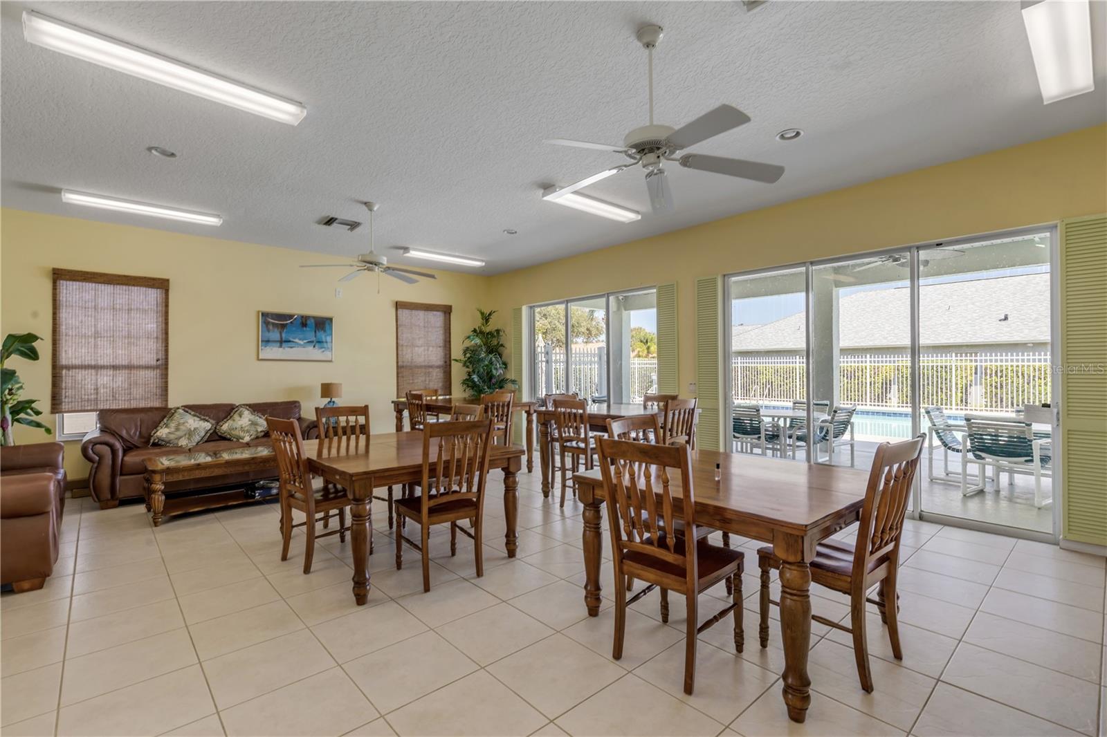 633 CORAL TRACE BLVD, EDGEWATER, FL, 32132