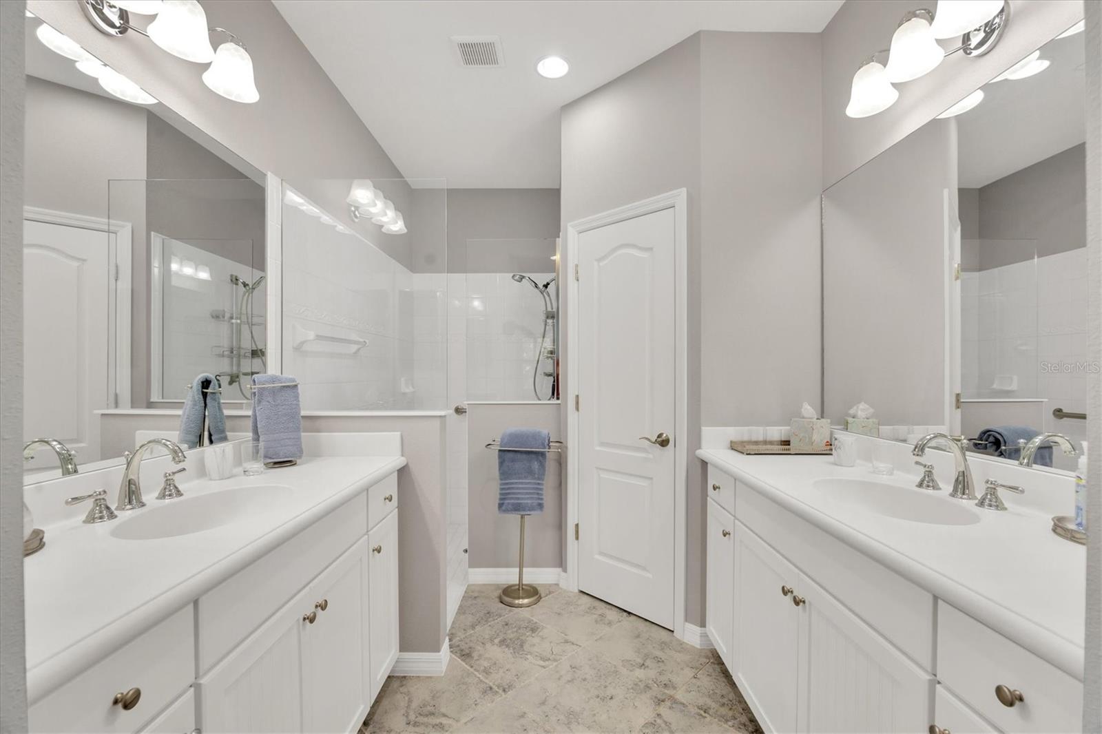 1222 COLLIER PL, VENICE, FL, 34293