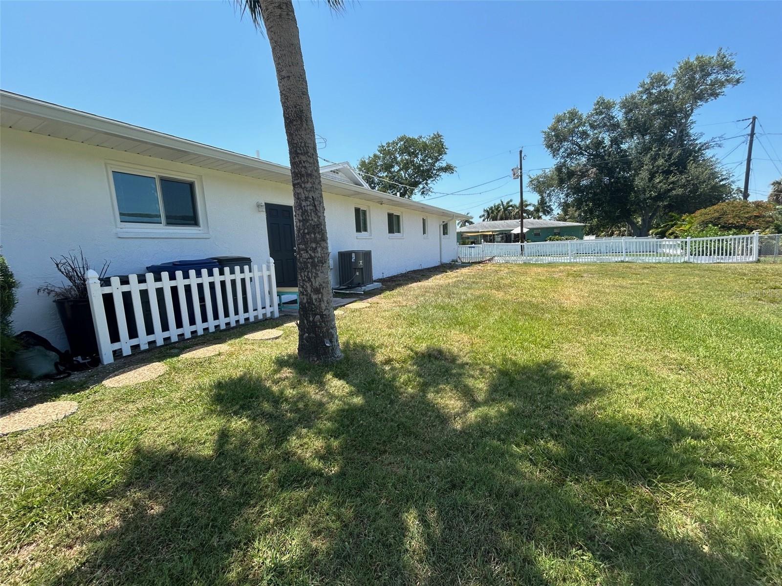 514 PALM AVE, NOKOMIS, FL, 34275