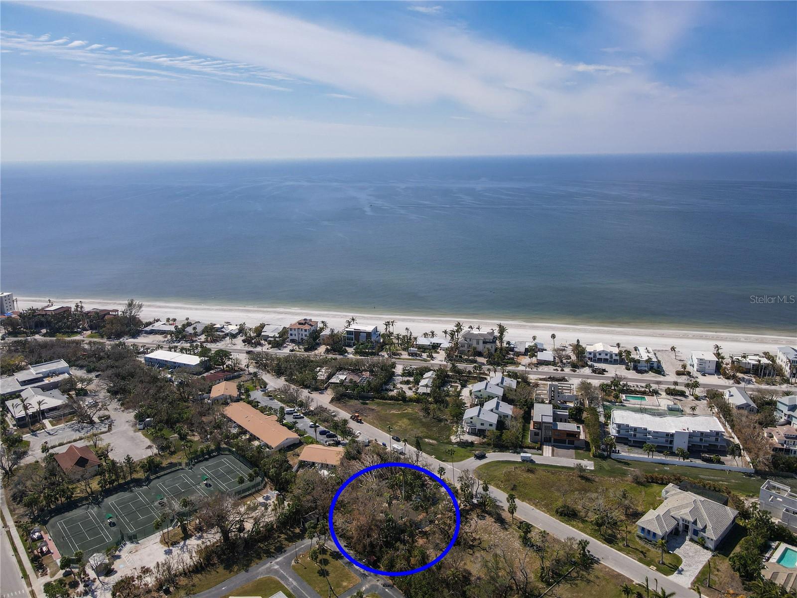580 NEPTUNE AVE, LONGBOAT KEY, FL, 34228