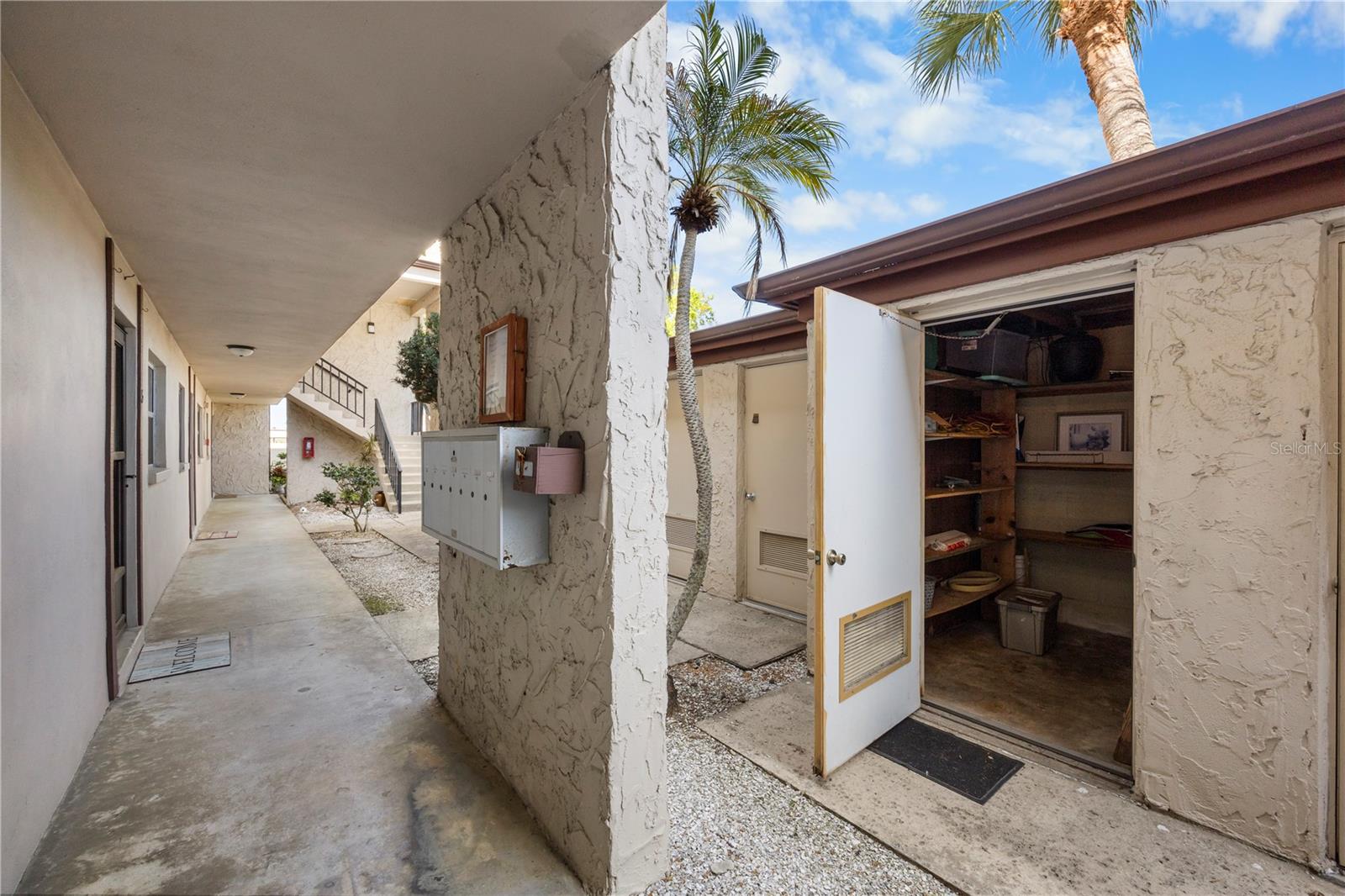 2750 E BAY DR #5F, LARGO, FL, 33771